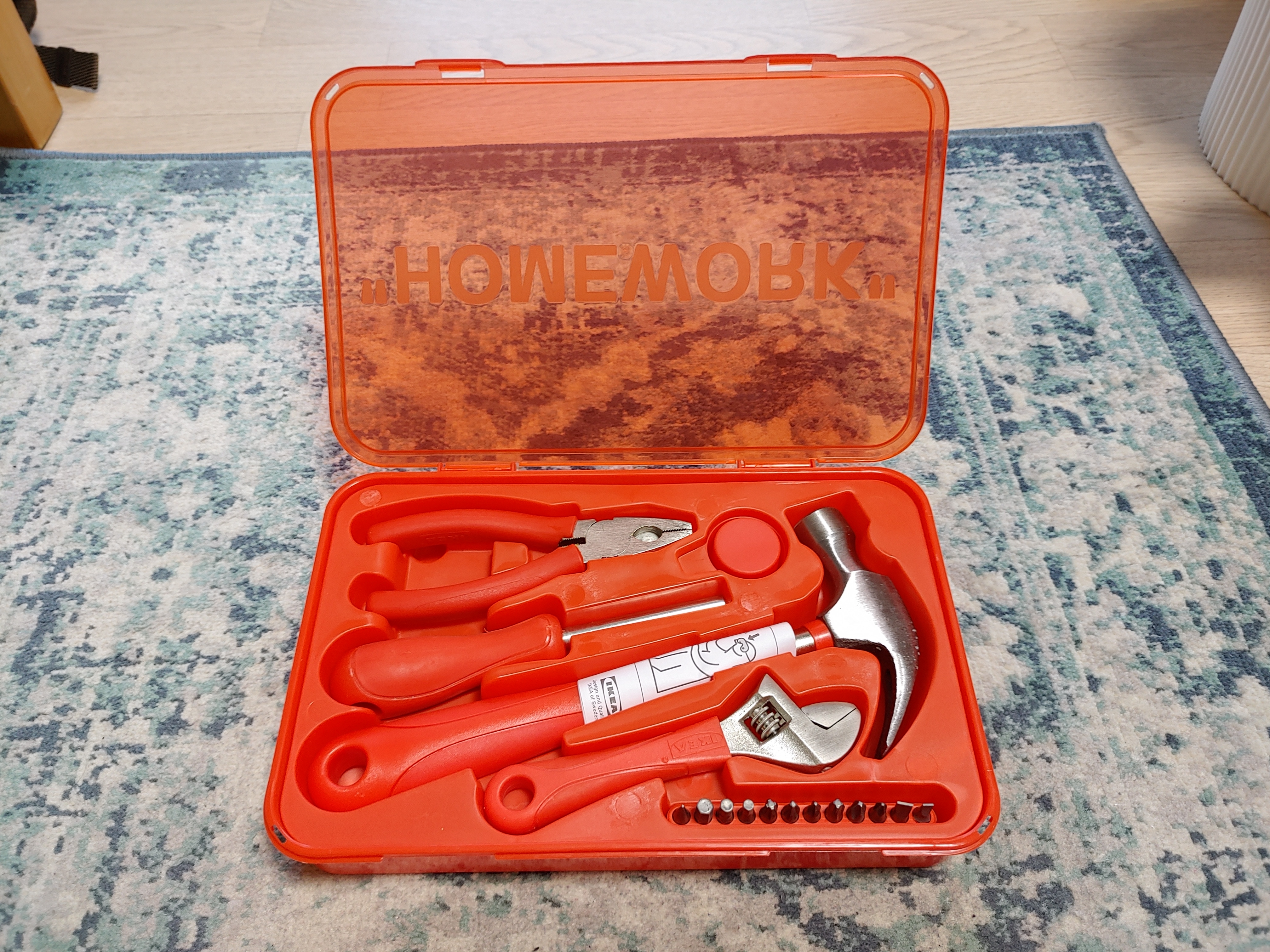 IKEA x Virgil Abloh Markerad Homework Tool Kit 착용 스타일
