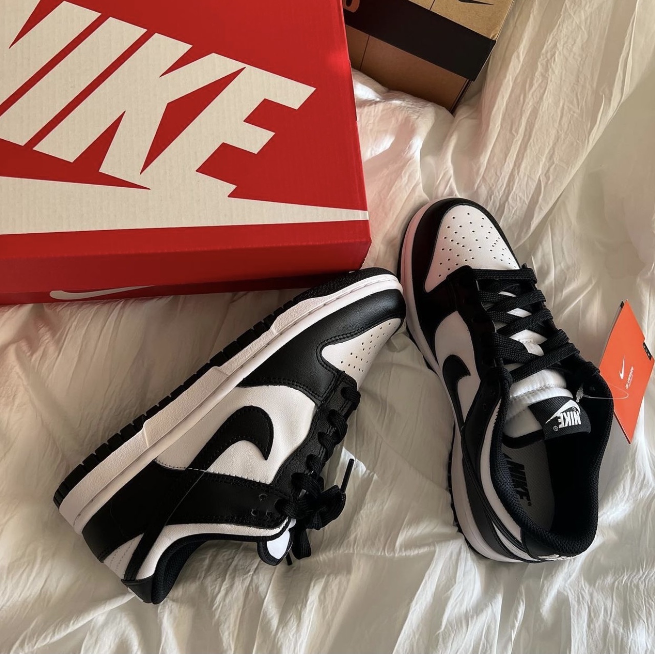 Nike Dunk Low Retro Black 착용 스타일 - 2