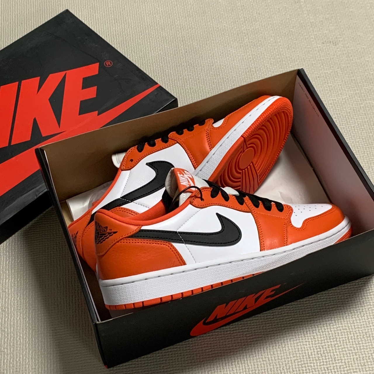Jordan 1 Low OG Starfish 착용 스타일