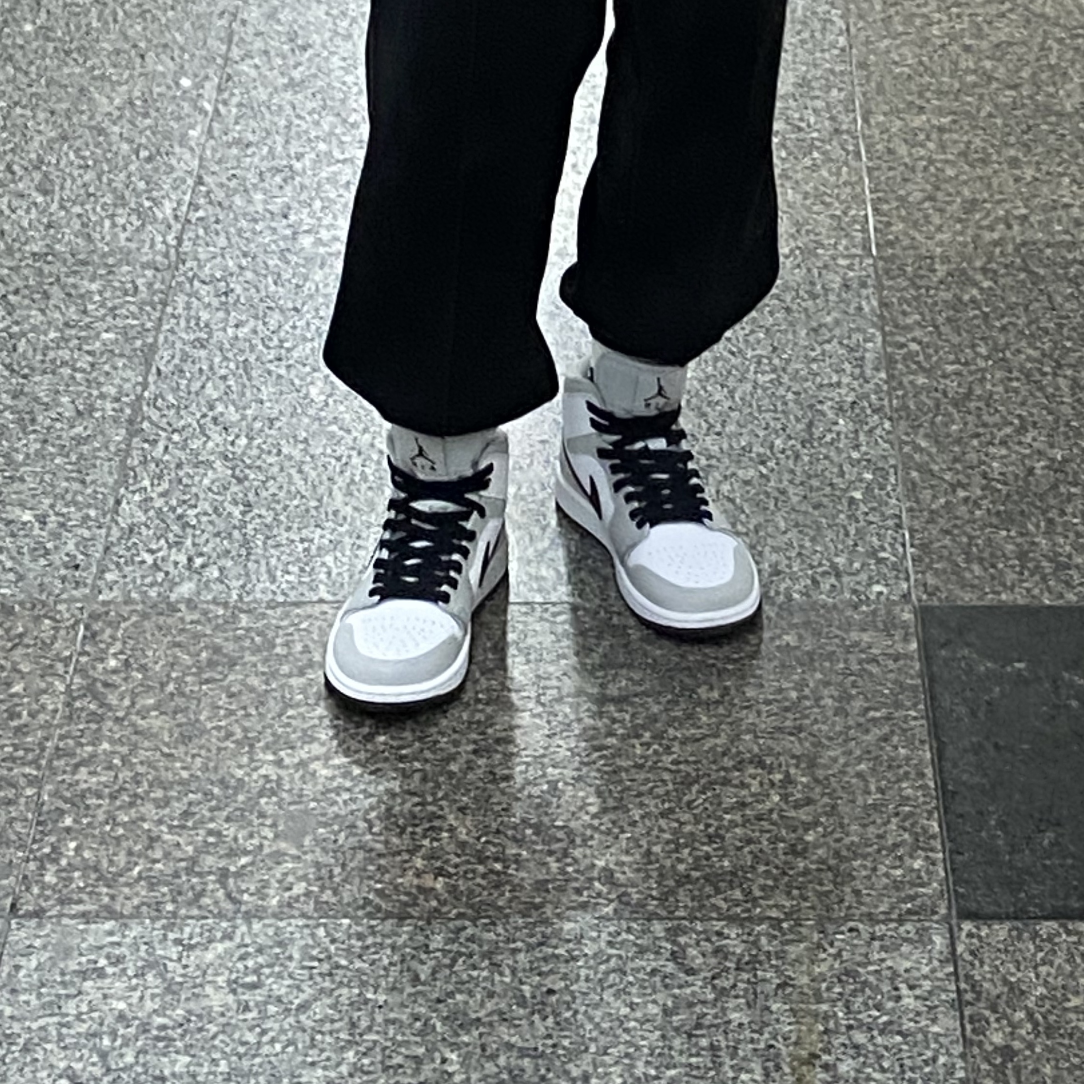 (W) Jordan 1 Mid Grey Fog 착용 스타일 - 2