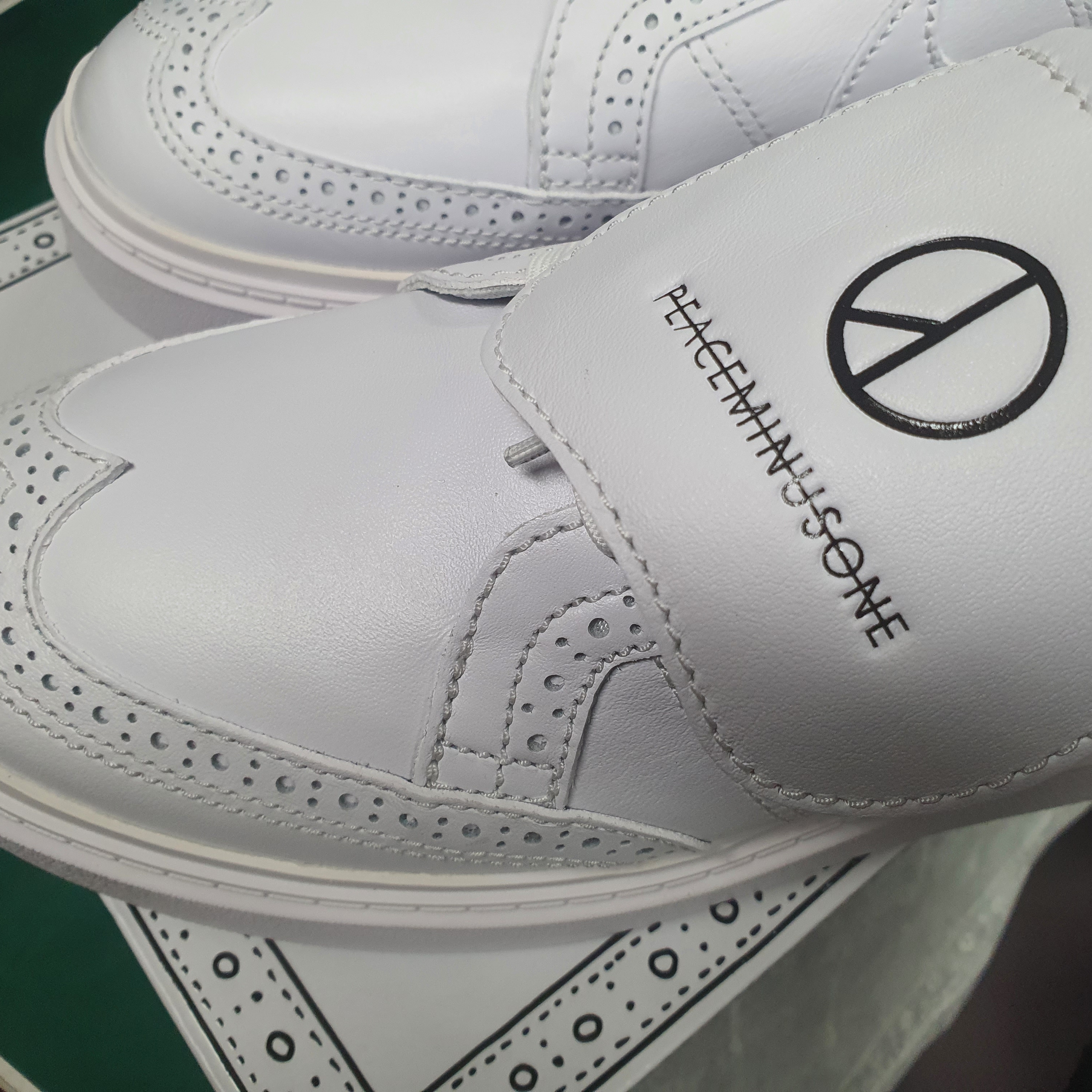 Nike x Peaceminusone Kwondo1 White 착용 스타일 - 3