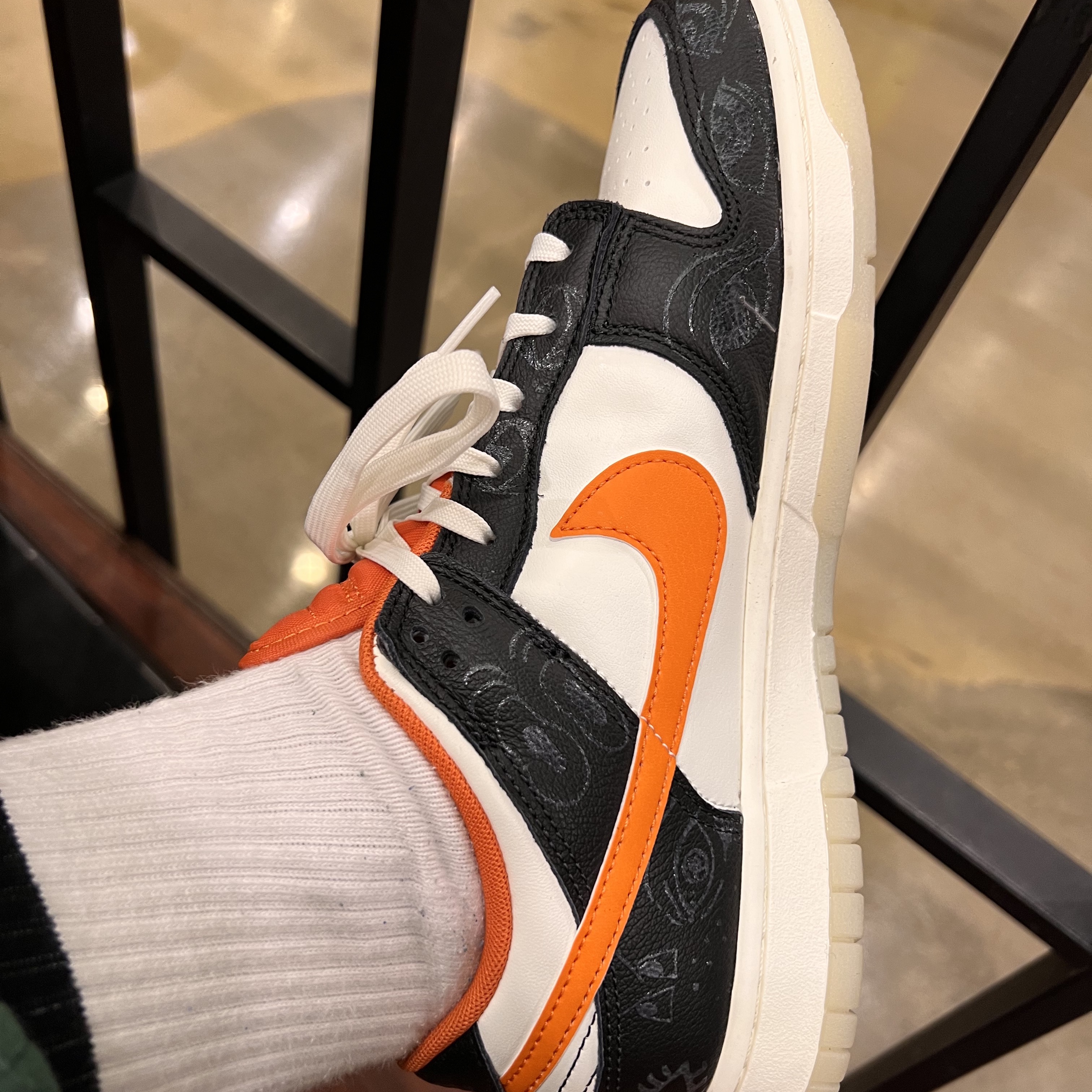 Nike Dunk Low Retro PRM Halloween 착용 스타일 - 1
