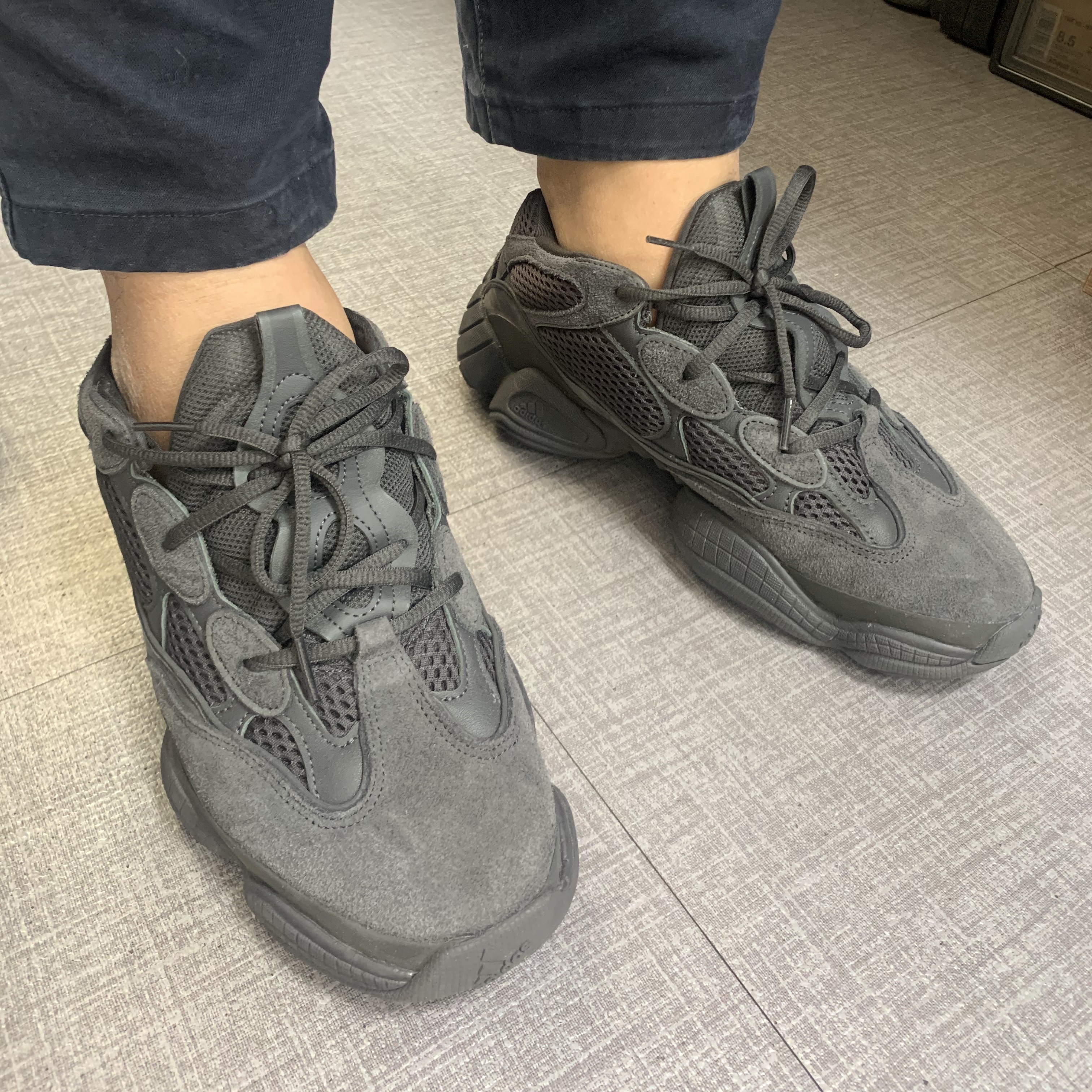 Adidas Yeezy 500 Utility Black 2018/2020 착용 스타일