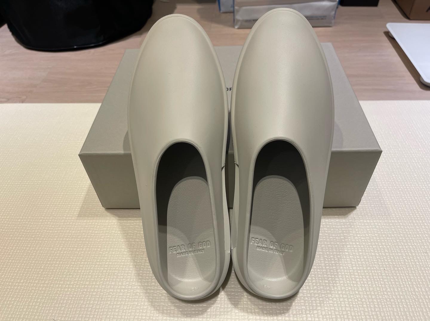 Fear of God The California Cement 착용 스타일 - 2