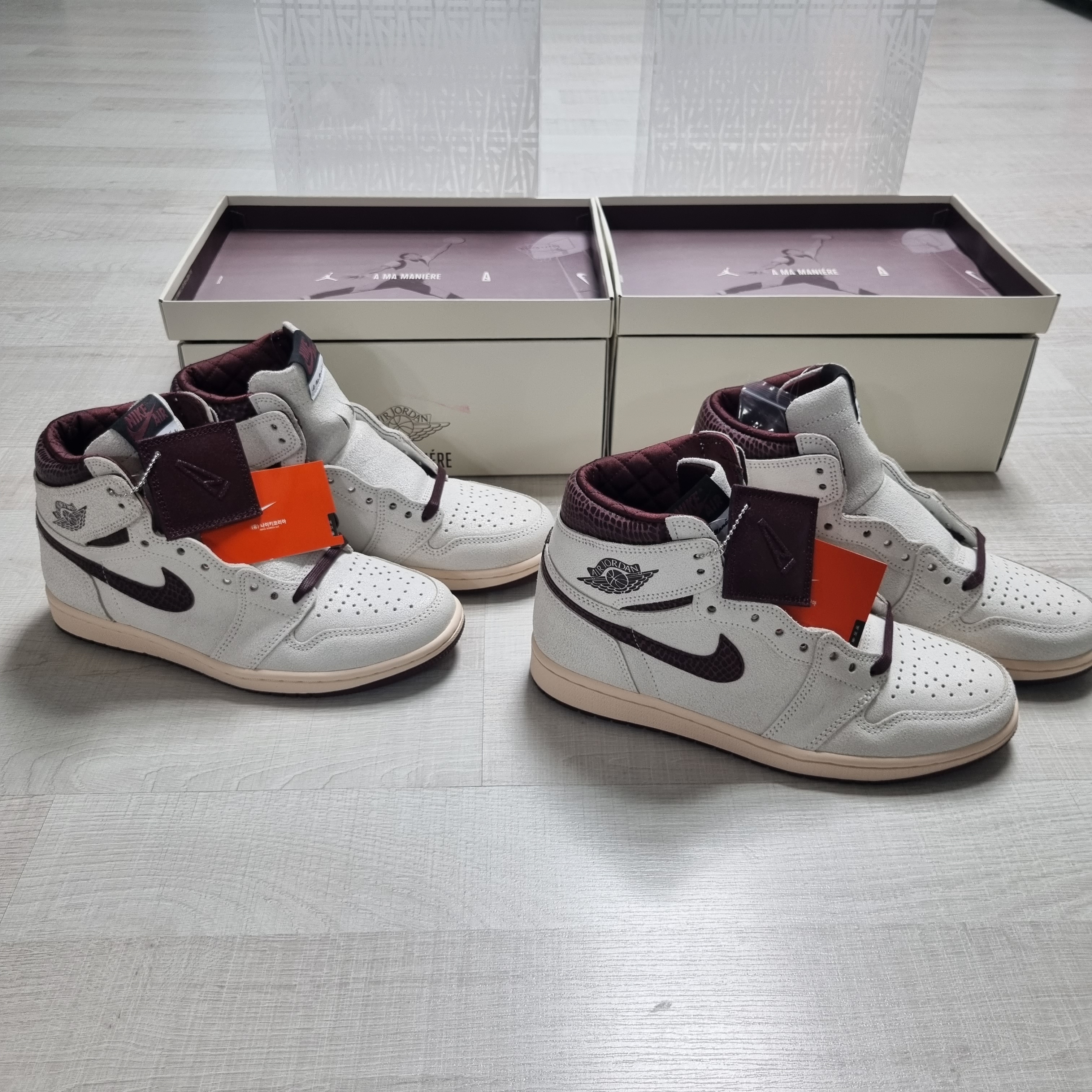 Jordan 1 x A Ma Maniere Retro High OG SP Sail and Burgundy 착용 스타일