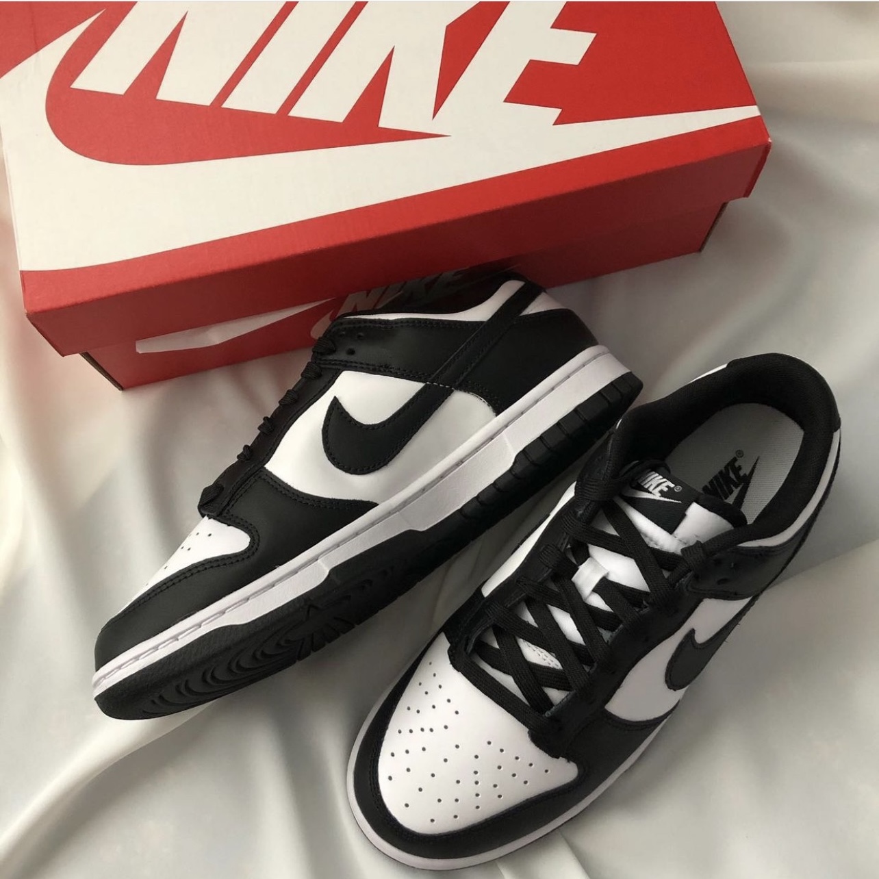 Nike Dunk Low Retro Black 착용 스타일 - 1
