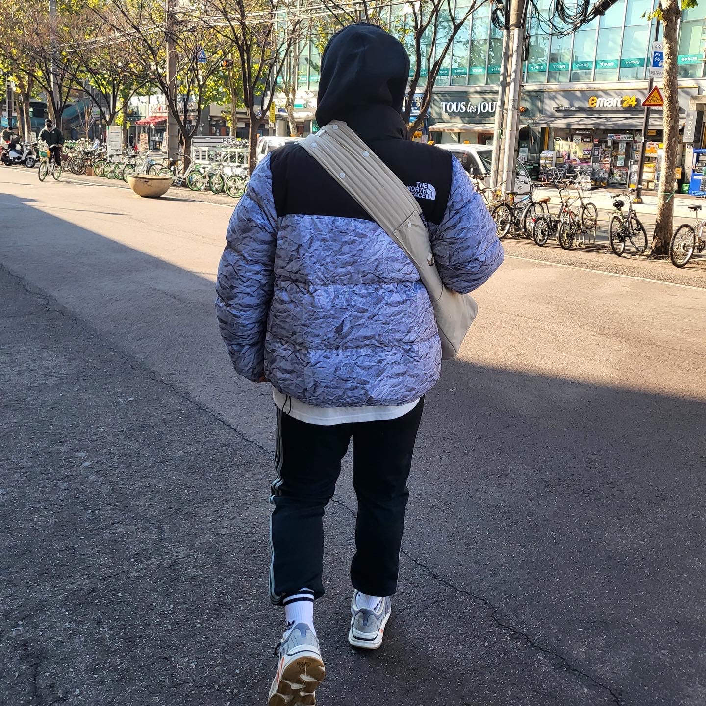 The North Face White Label Novelty Nuptse Down Jacket White, Adidas Yeezy Boost 700 Magnet 착용 스타일