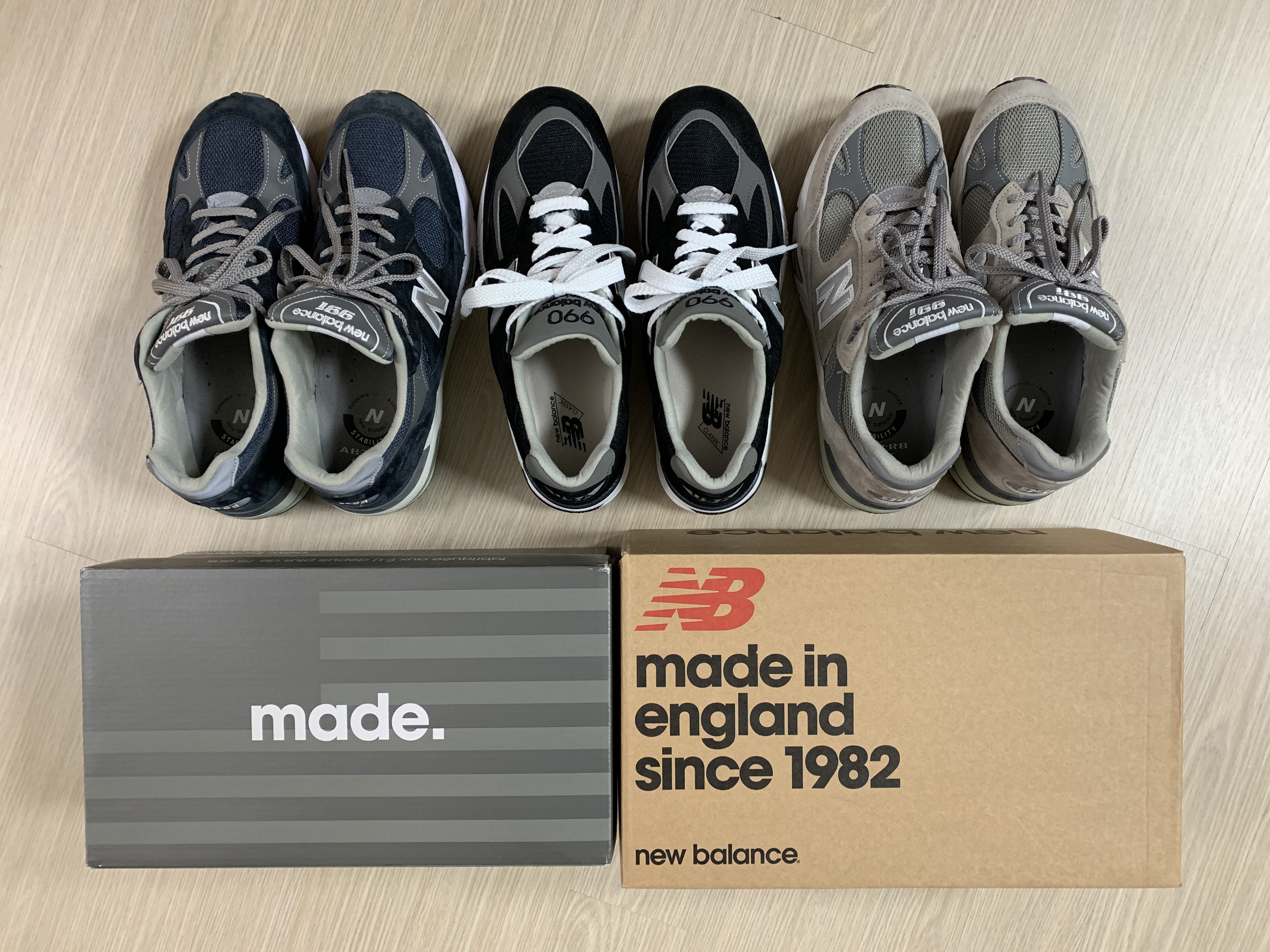 New Balance 991 Made in UK Grey, New Balance 990v2 Made in USA Black 착용 스타일 - 2