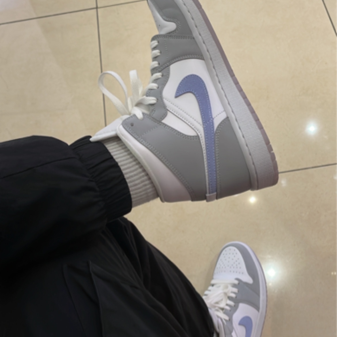 (W) Jordan 1 Mid Wolf Grey 착용 스타일