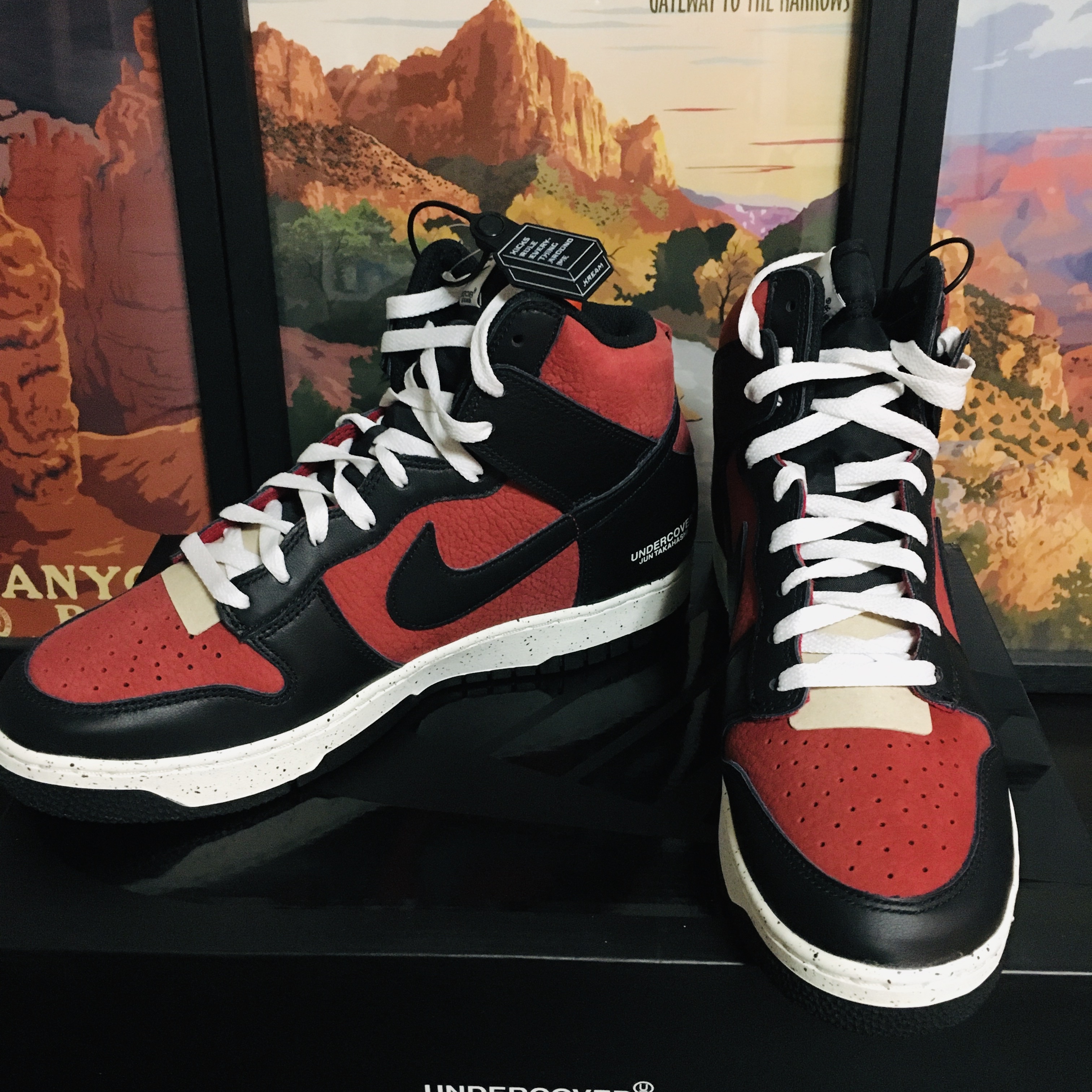 Nike x Undercover Dunk High 1985 Gym Red 착용 스타일 - 3