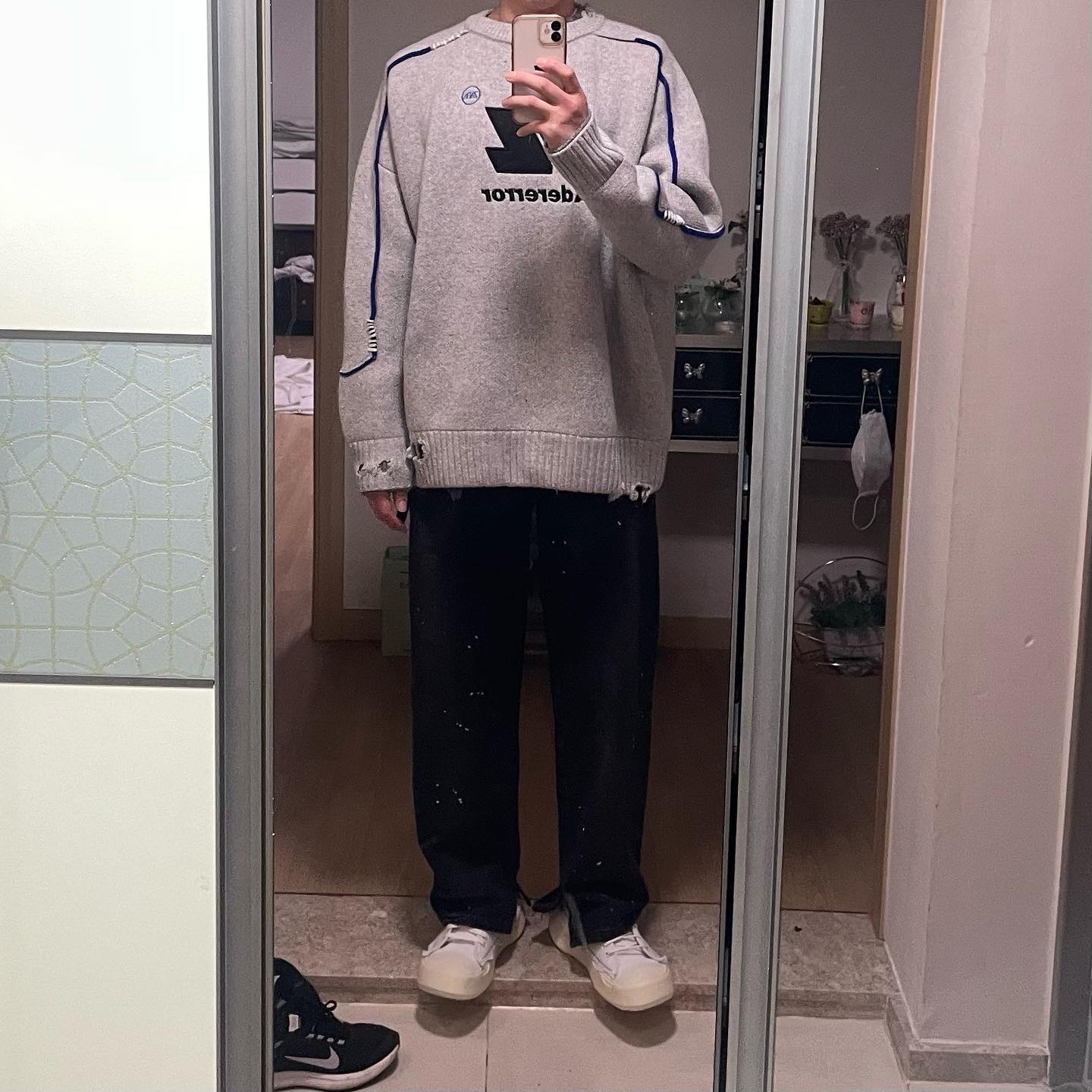 Zara x Ader Error Oversize Sweater Grey, Camper x Ader Error Proto-111-S Cinder Basic Sneakers White 착용 스타일 - 1