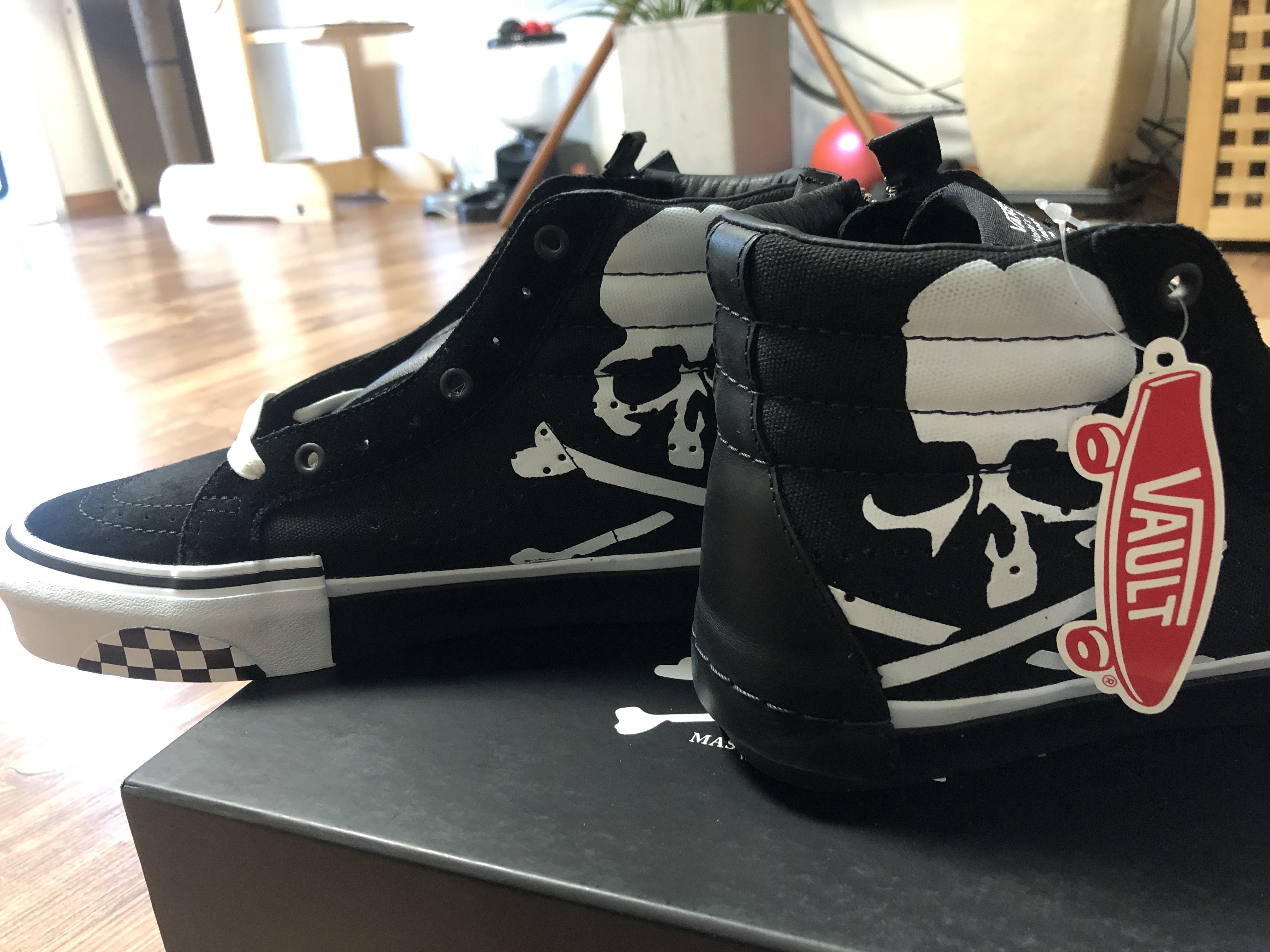 Vans Vault x Mastermind x END. Sk8-Hi Cap LX Black 착용 스타일 - 5
