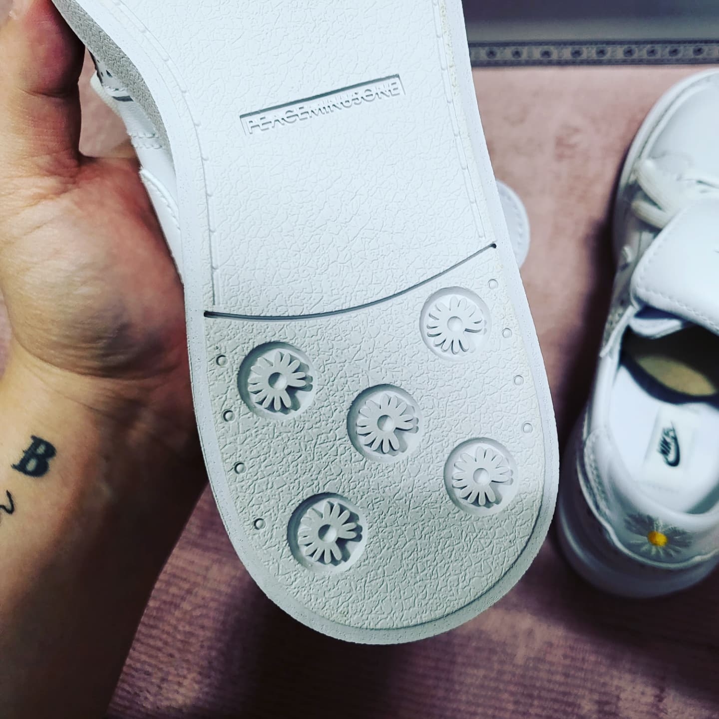 Nike x Peaceminusone Kwondo1 White 착용 스타일 - 3
