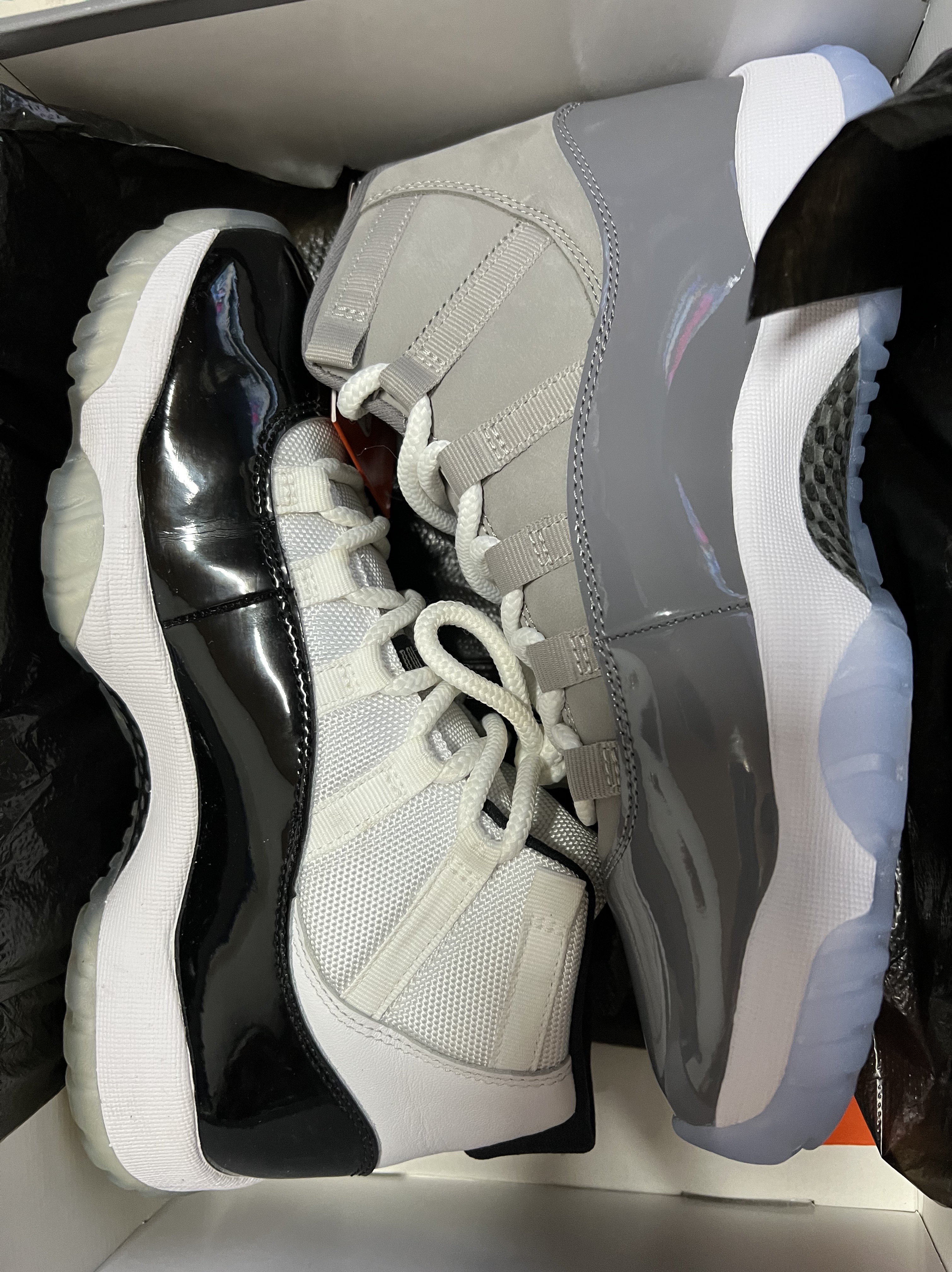 Jordan 11 Retro Cool Grey 2021 착용 스타일 - 2