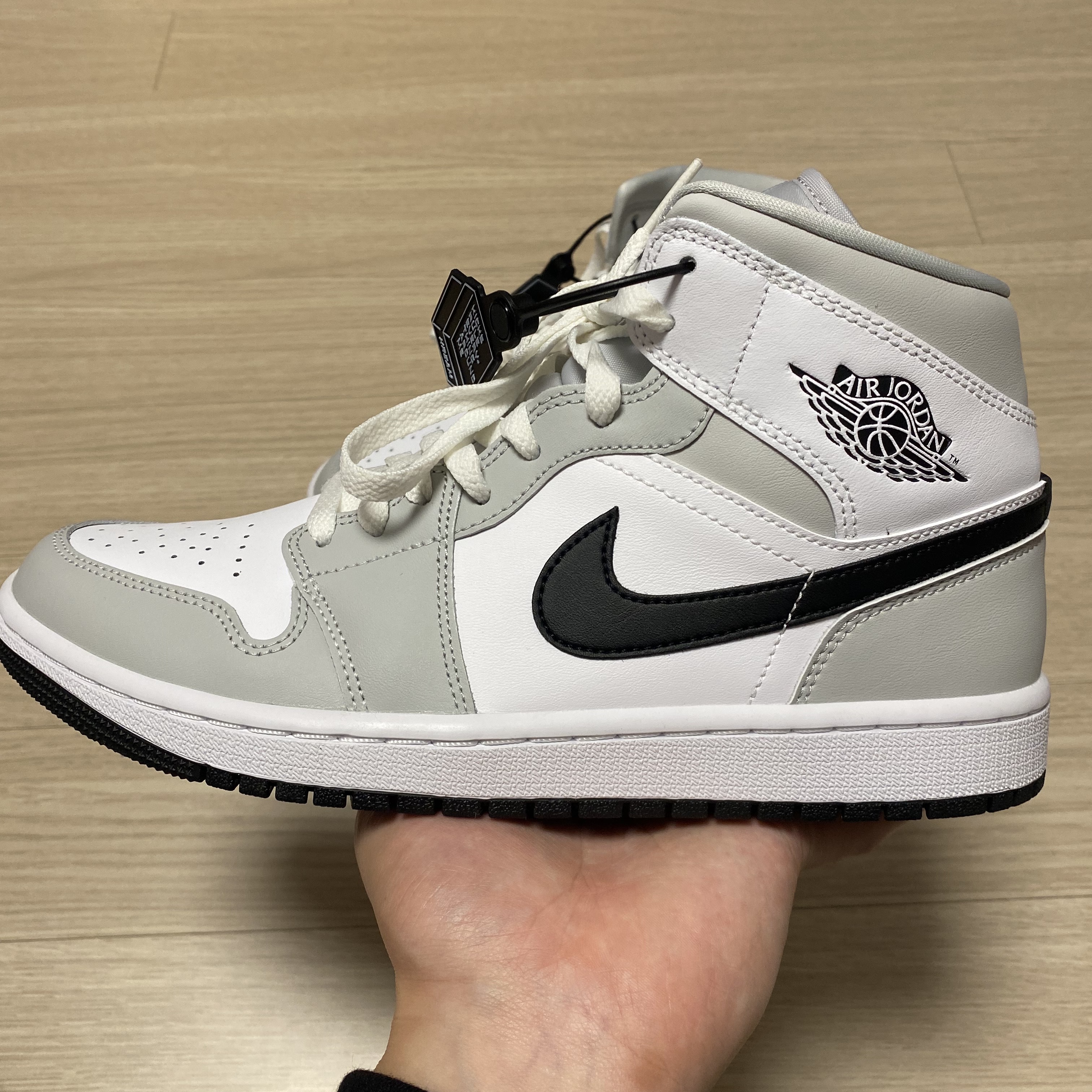(W) Jordan 1 Mid Grey Fog 착용 스타일