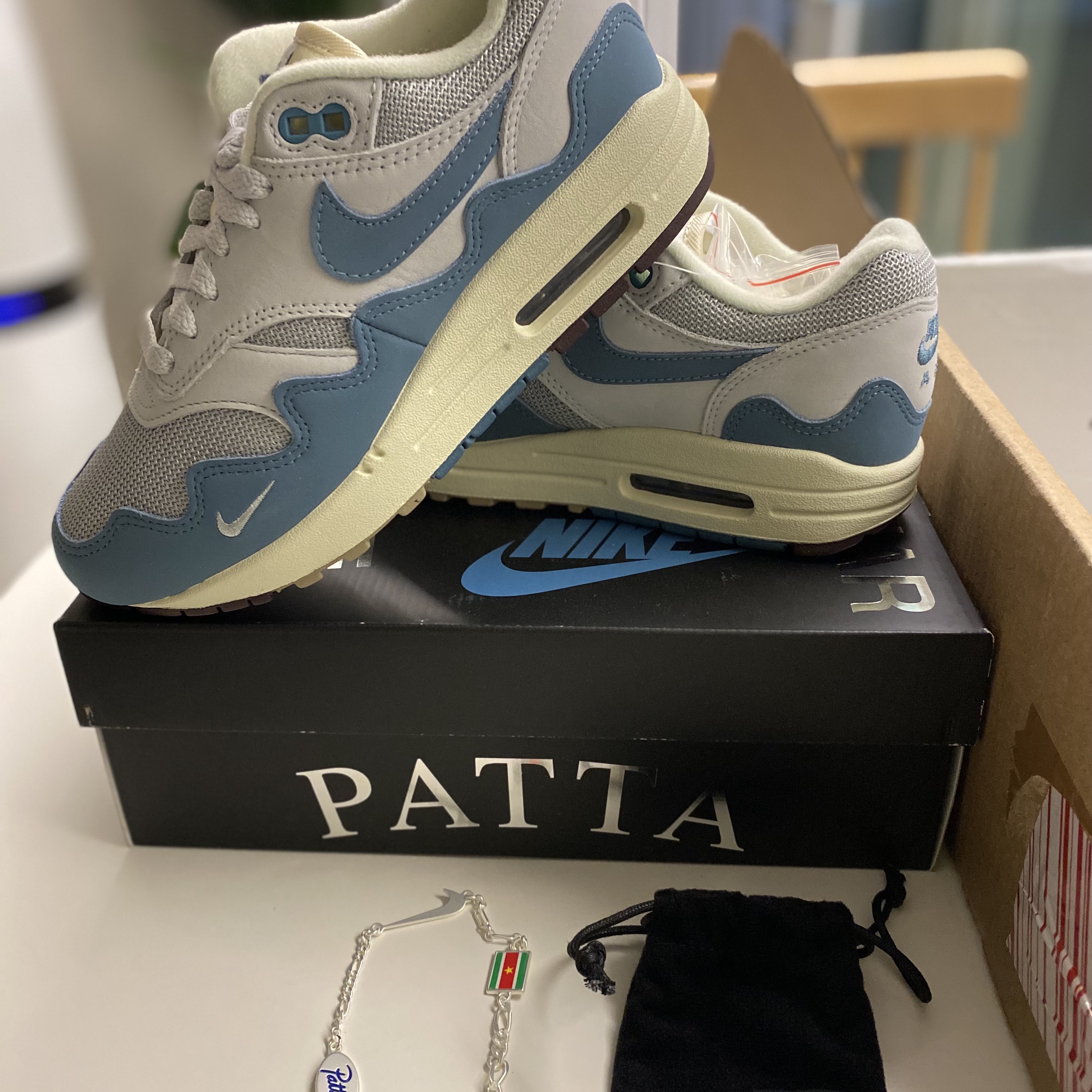 Nike x Patta Air Max 1 Noise Aqua 착용 스타일 - 1