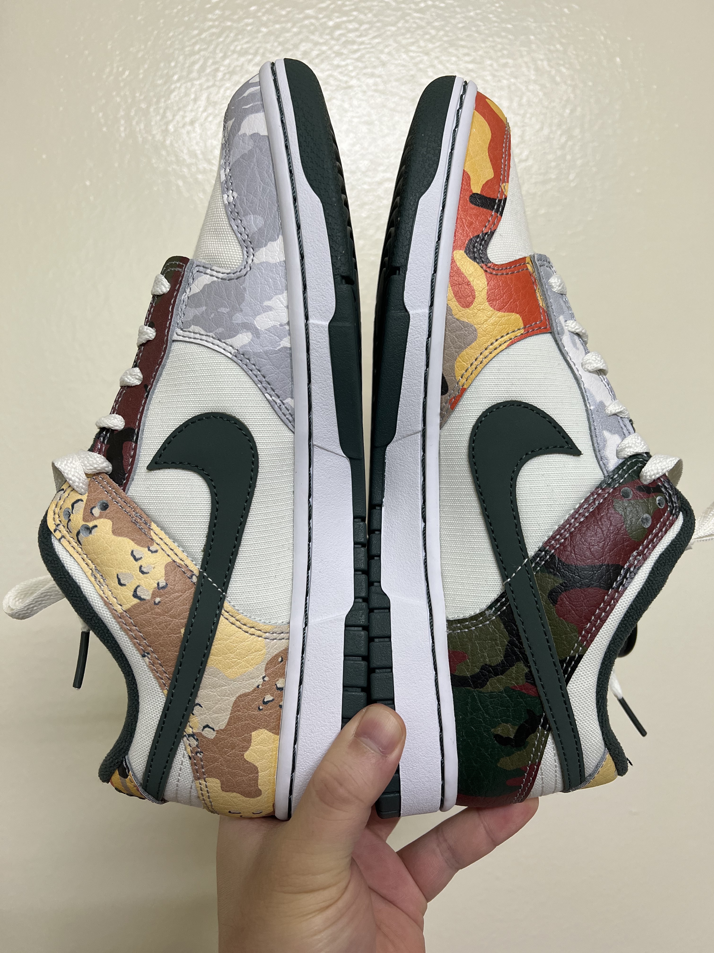Nike Dunk Low SE Sail Multi Camo 착용 스타일 - 1