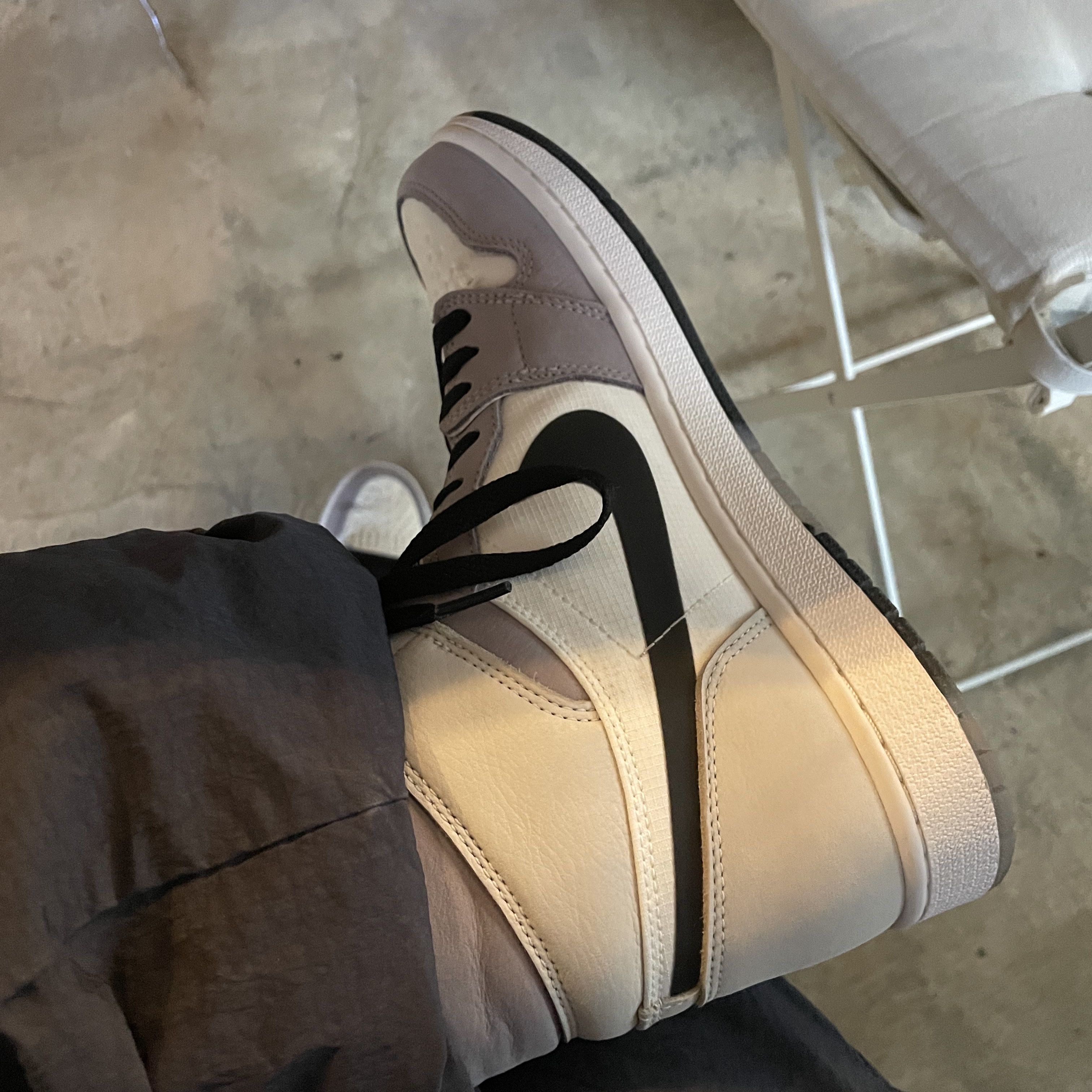 Jordan 1 Element Gore-Tex Sail 착용 스타일 - 2