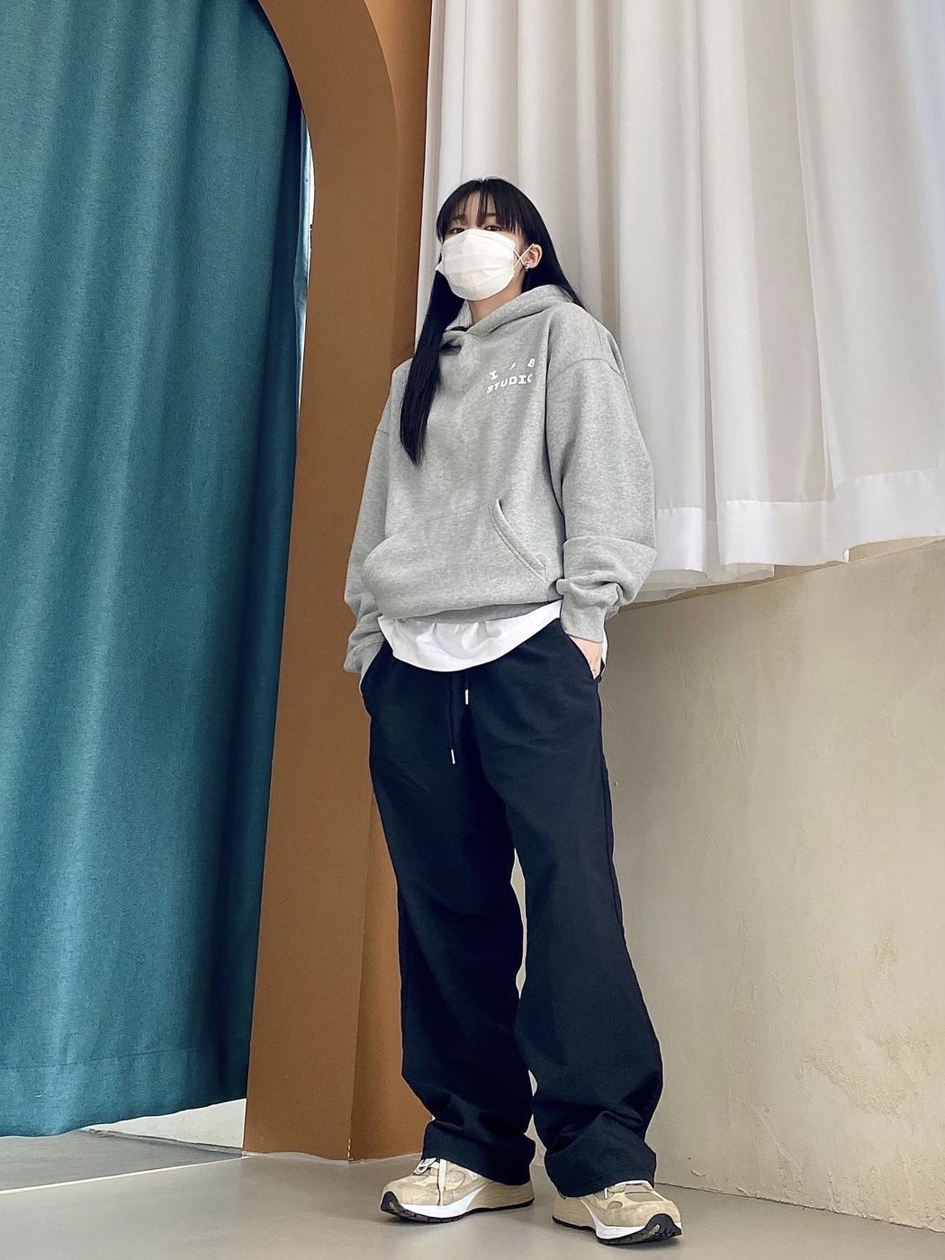 IAB Studio Hoodie Gray - 21SS, New Balance 992 Made in USA Tan 착용 스타일 - 1