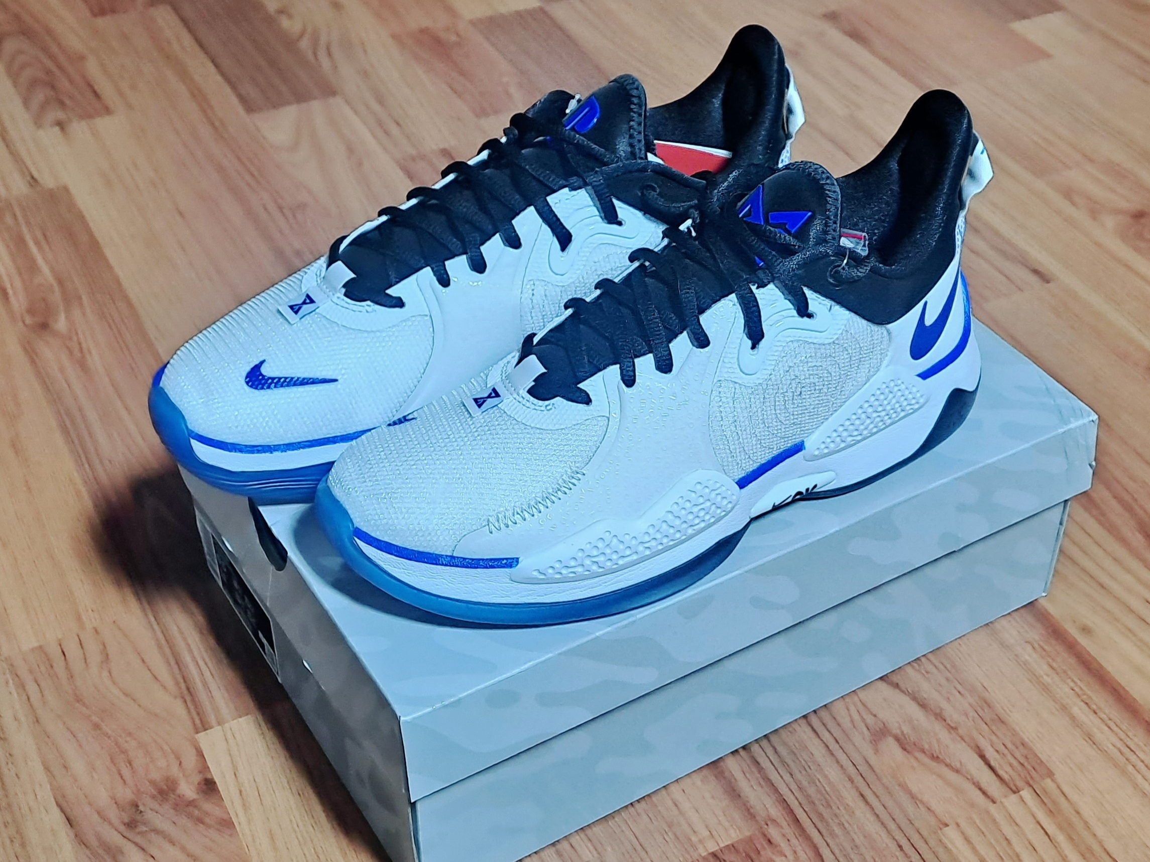 Nike PG 5 EP Playstation 5 착용 스타일 - 1