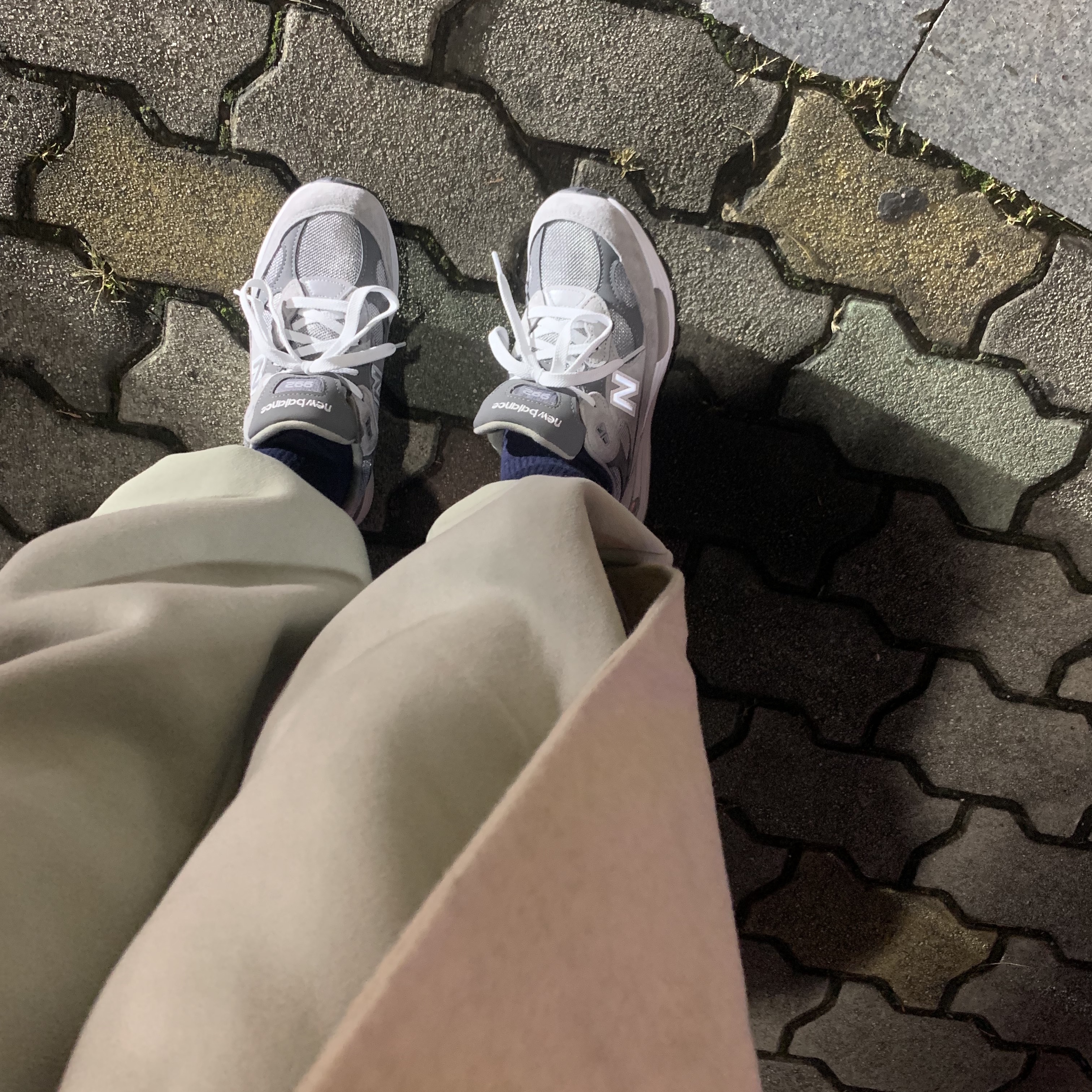 New Balance 992 Made in USA Grey - D Standard 착용 스타일 - 3