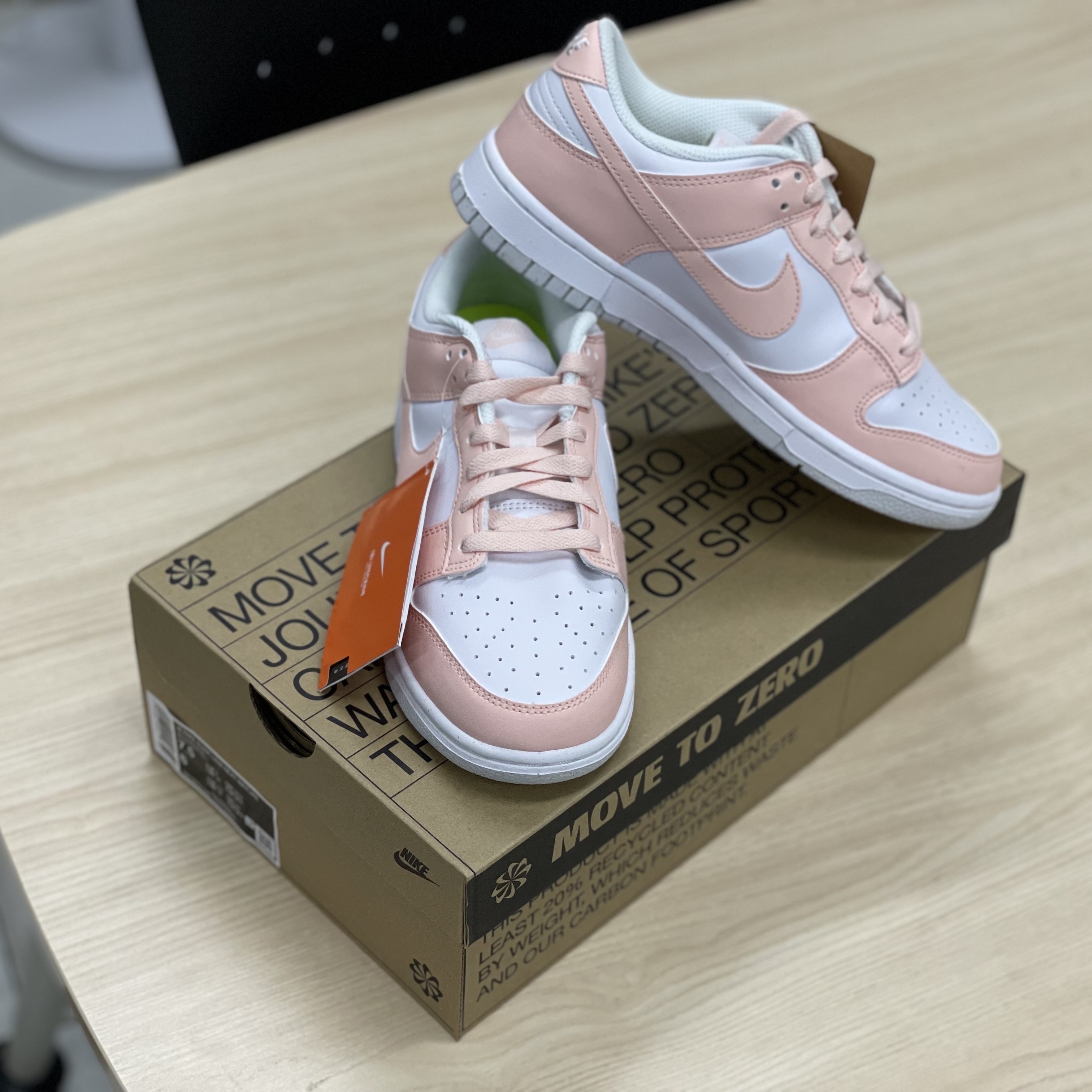(W) Nike Dunk Low Next Nature Pale Coral 착용 스타일