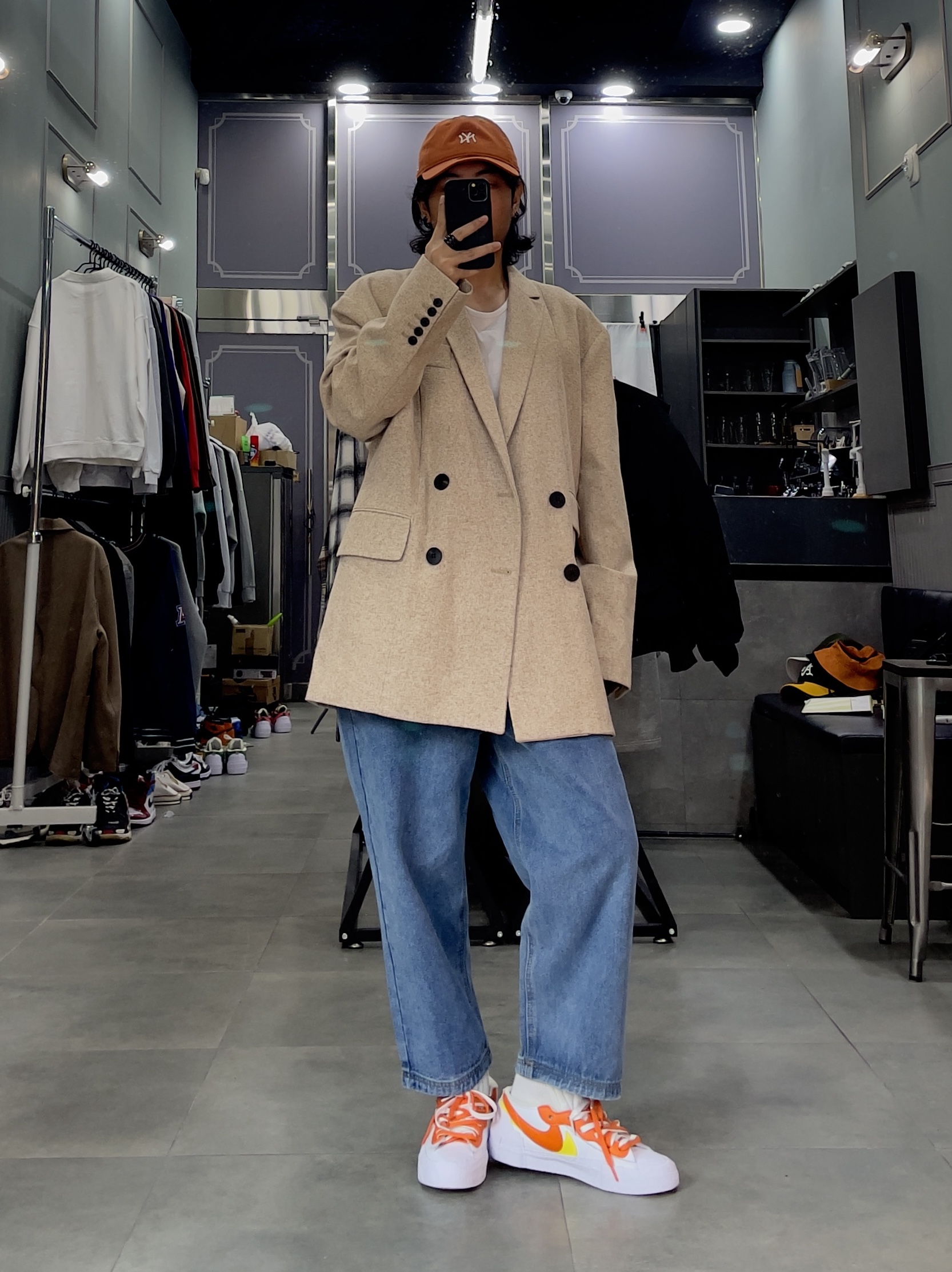 Nike x Sacai Blazer Low Magma Orange 착용 스타일 - 1