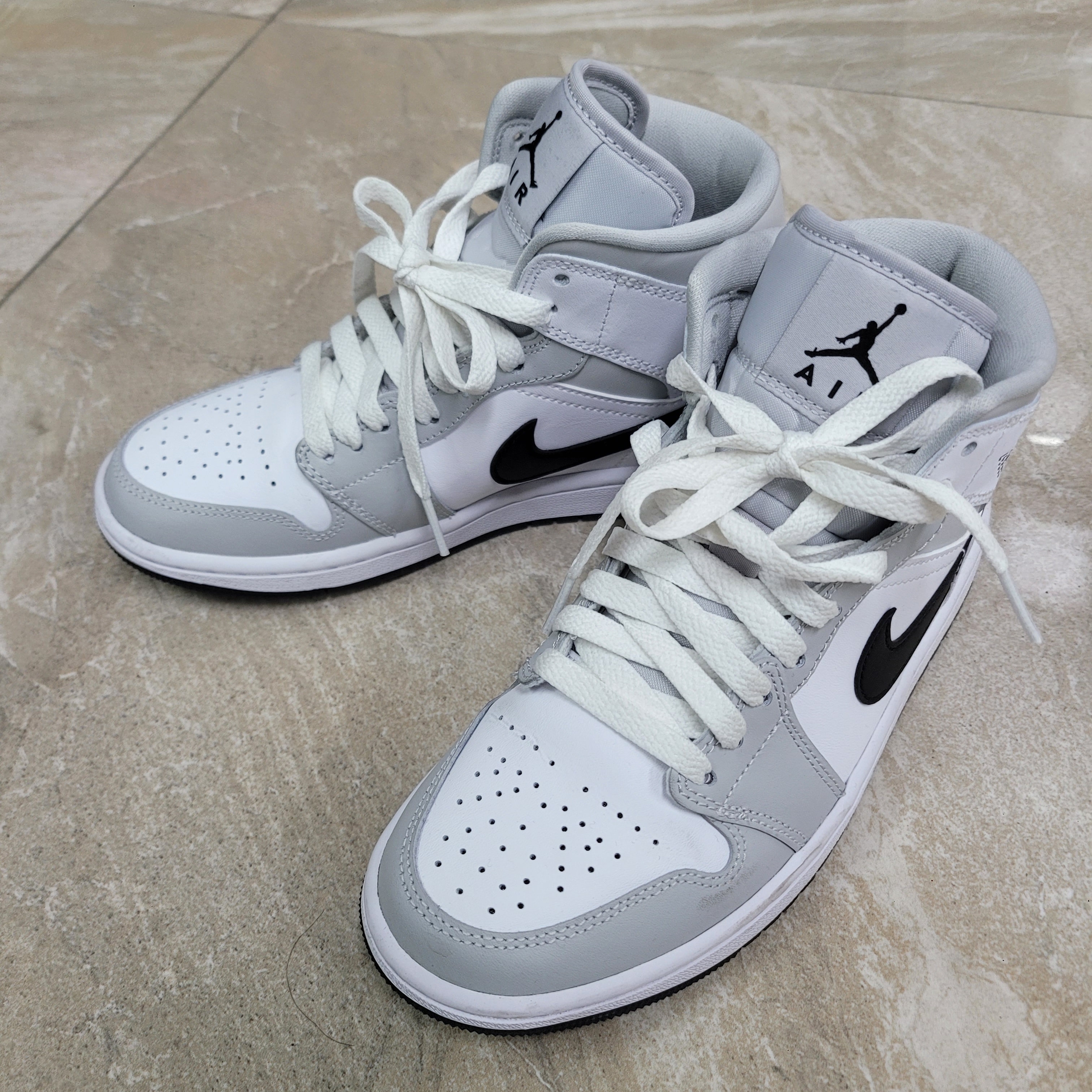 (W) Jordan 1 Mid Grey Fog 착용 스타일