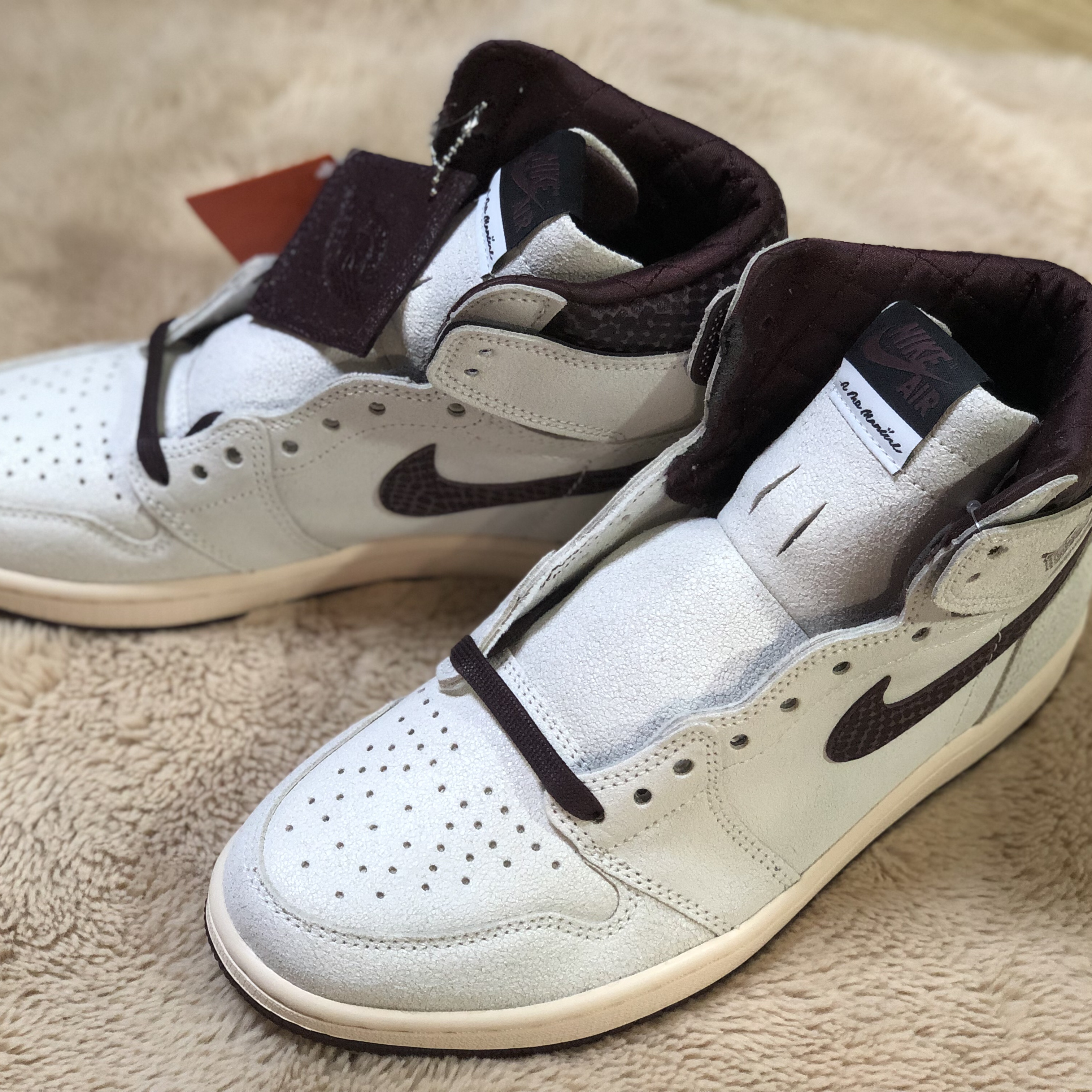 Jordan 1 x A Ma Maniere Retro High OG SP Sail and Burgundy 착용 스타일 - 4