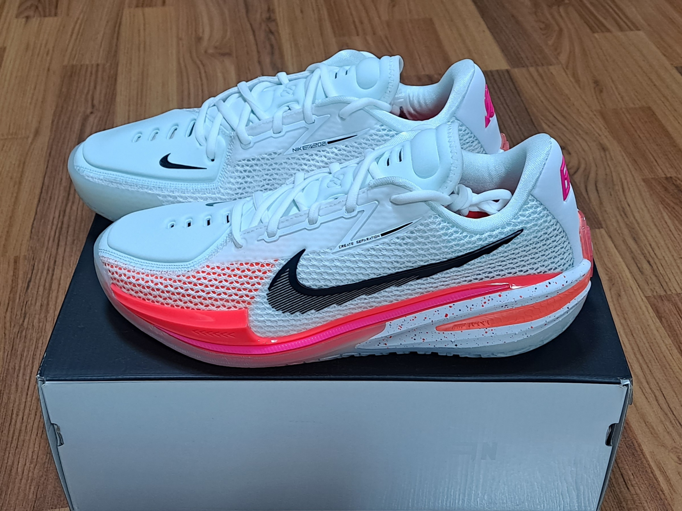 Nike Air Zoom GT Cut Bright Crimson 착용 스타일 - 3
