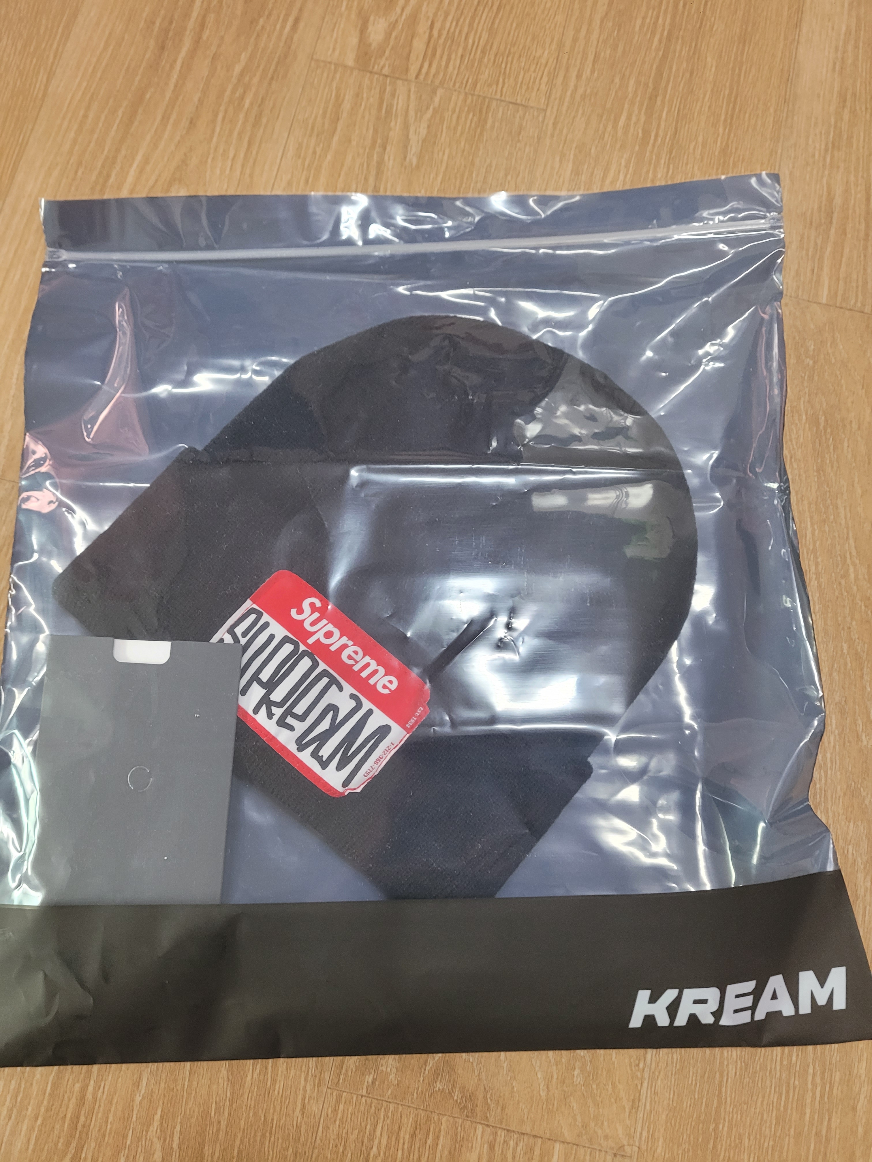 Supreme Gonz Nametag Beanie Black - 21FW 착용 스타일 - 1