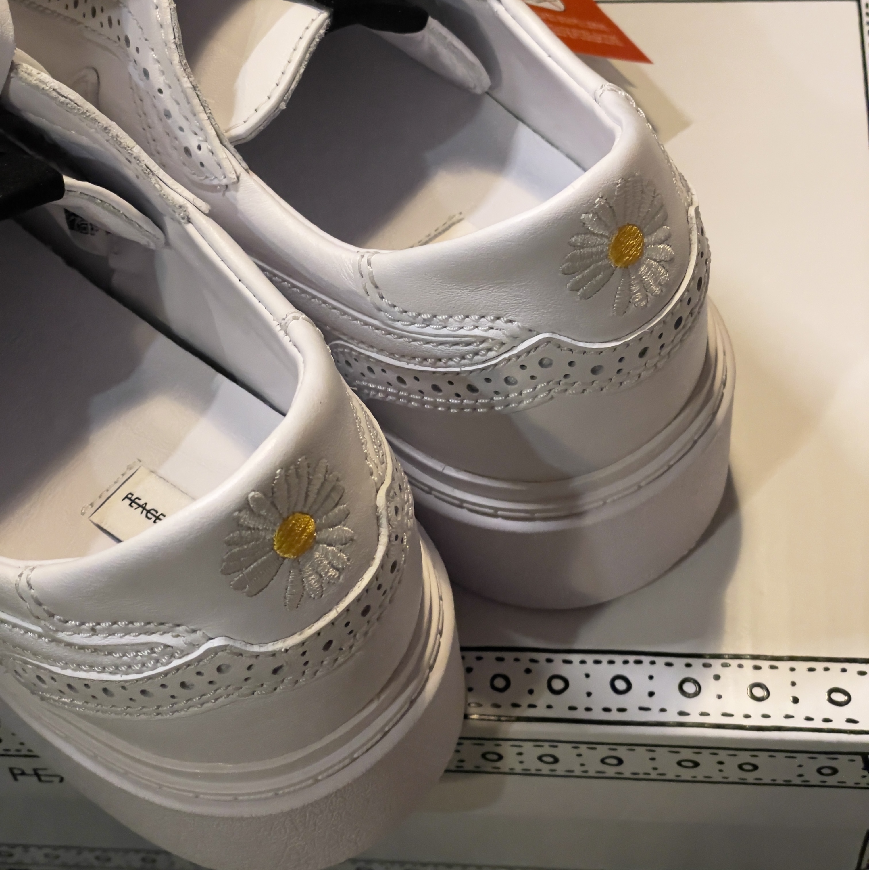 Nike x Peaceminusone Kwondo1 White 착용 스타일 - 4