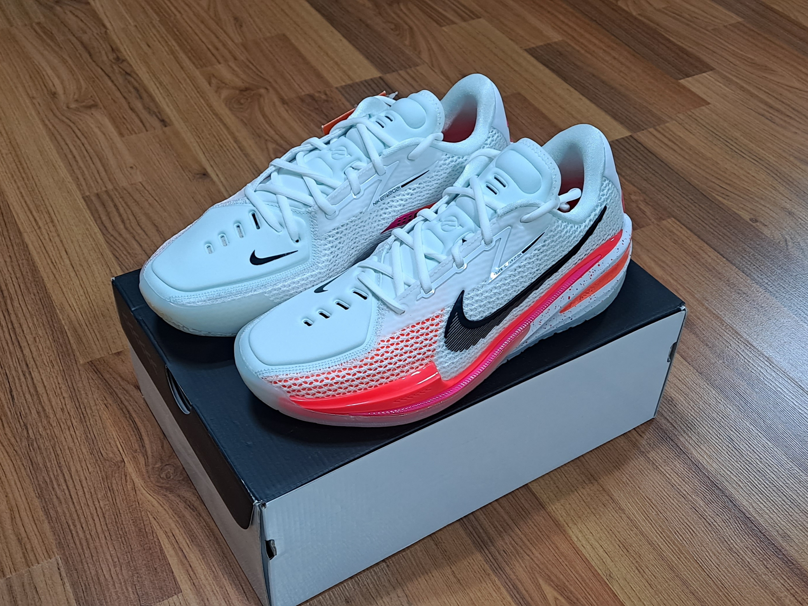Nike Air Zoom GT Cut Bright Crimson 착용 스타일 - 1
