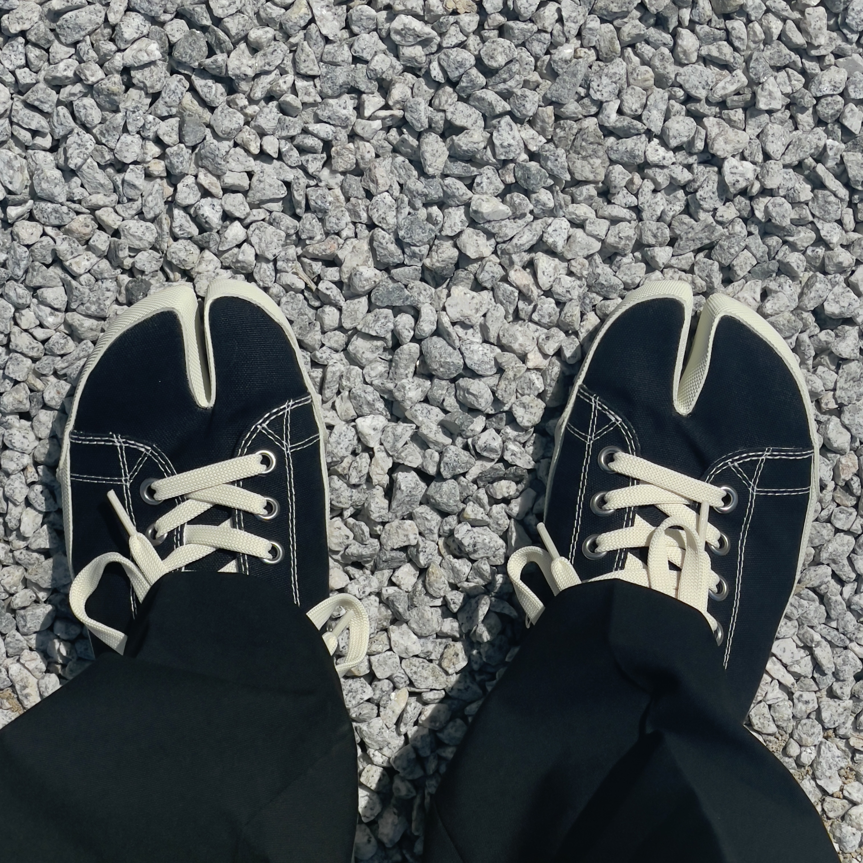 Maison Margiela Tabi Low Black 착용 스타일