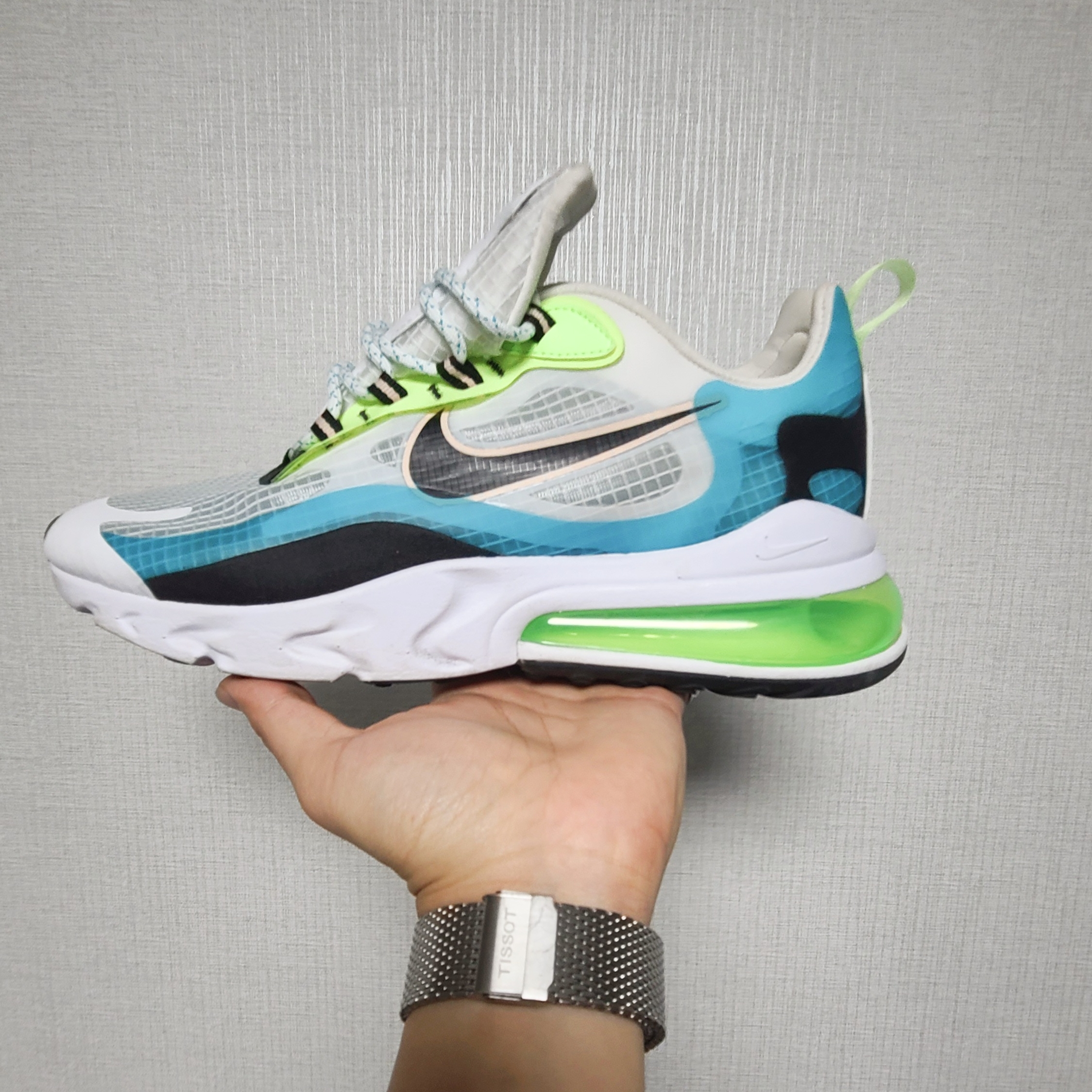 Nike Air Max 270 SE Oracle Aqua 착용 스타일