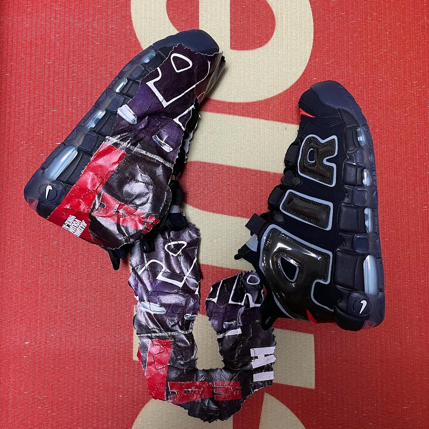 Nike Air More Uptempo 96 Maximum Volume 착용 스타일 - 2