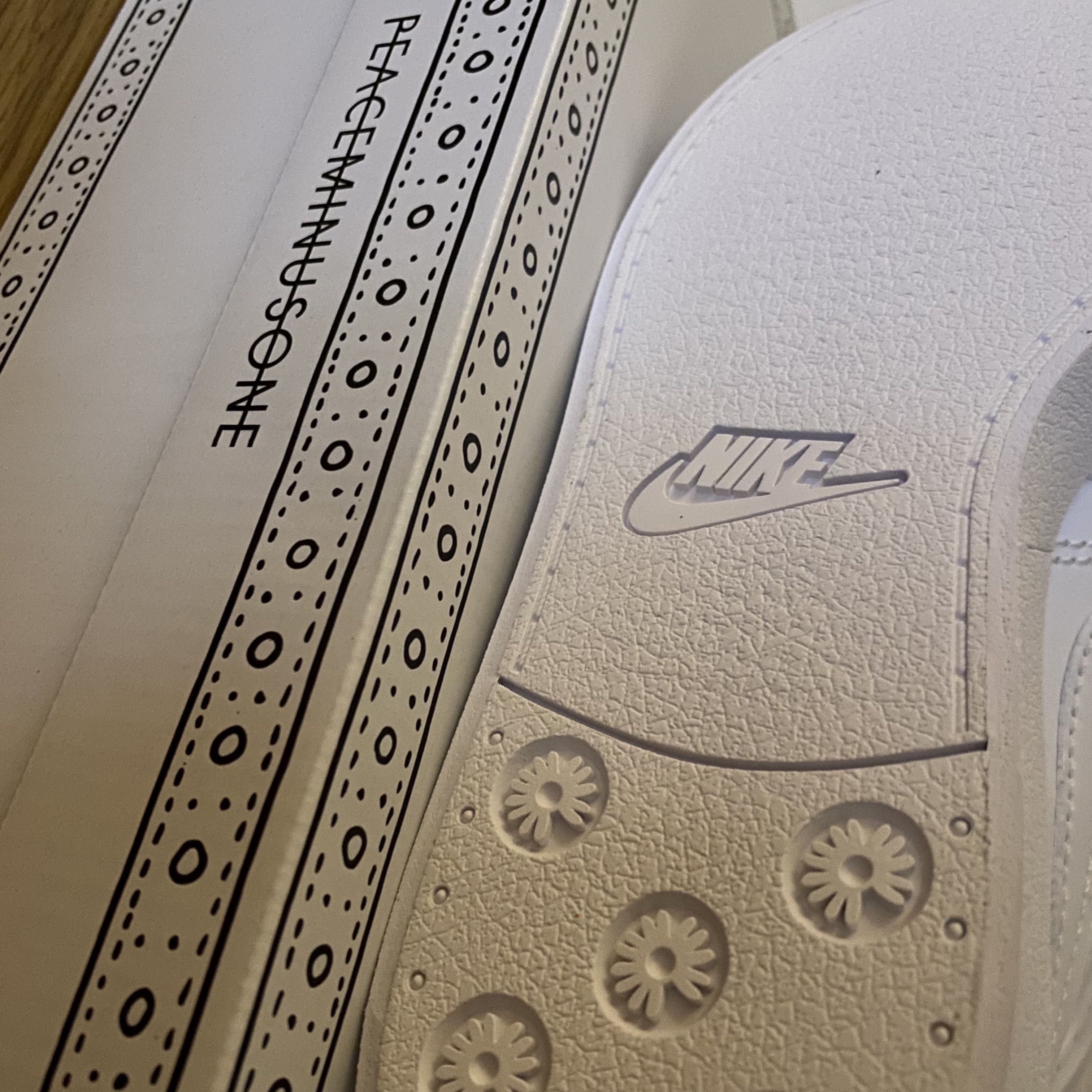 Nike x Peaceminusone Kwondo1 White 착용 스타일 - 3