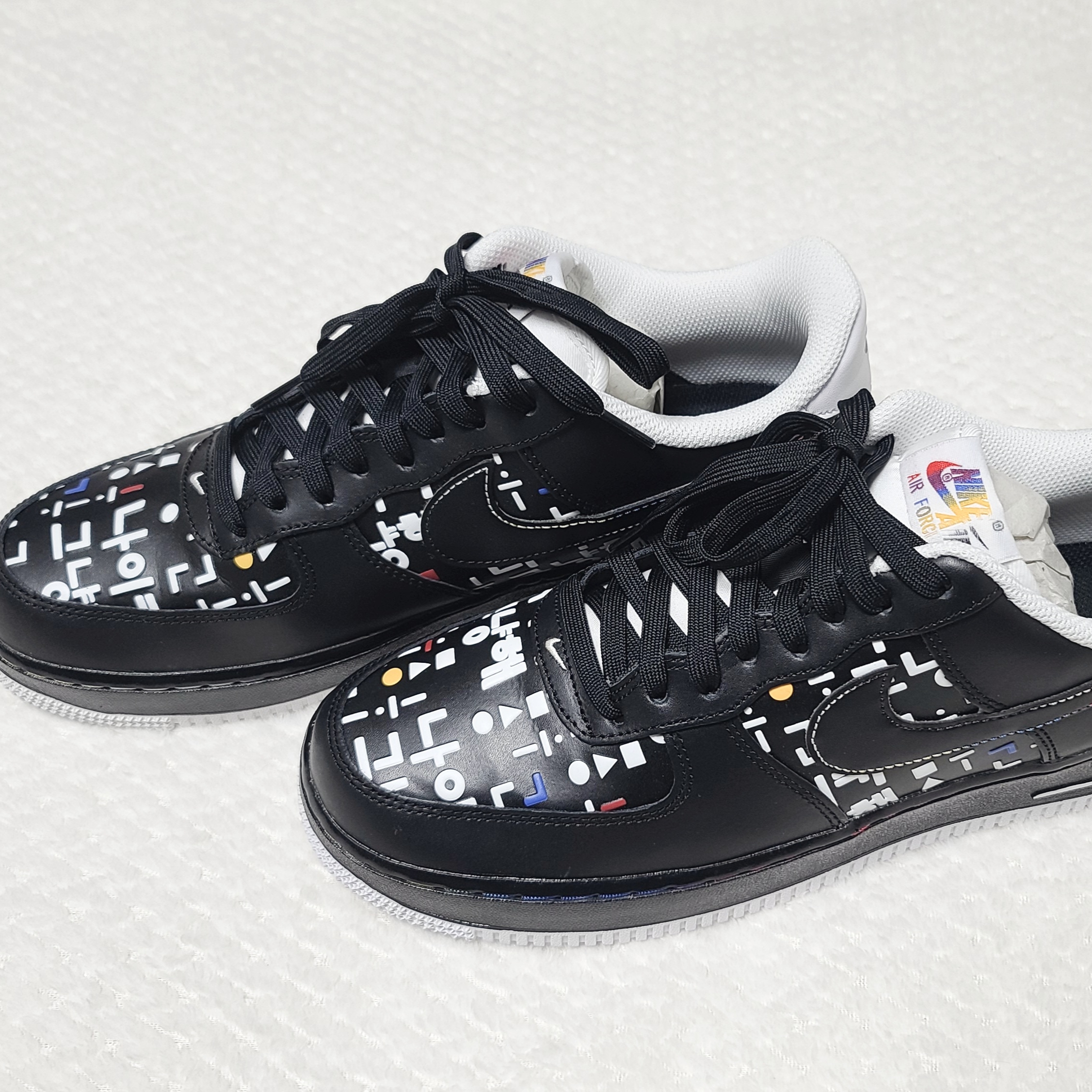 Nike Air Force 1 '07 LV8 Hangul Day 착용 스타일 - 2