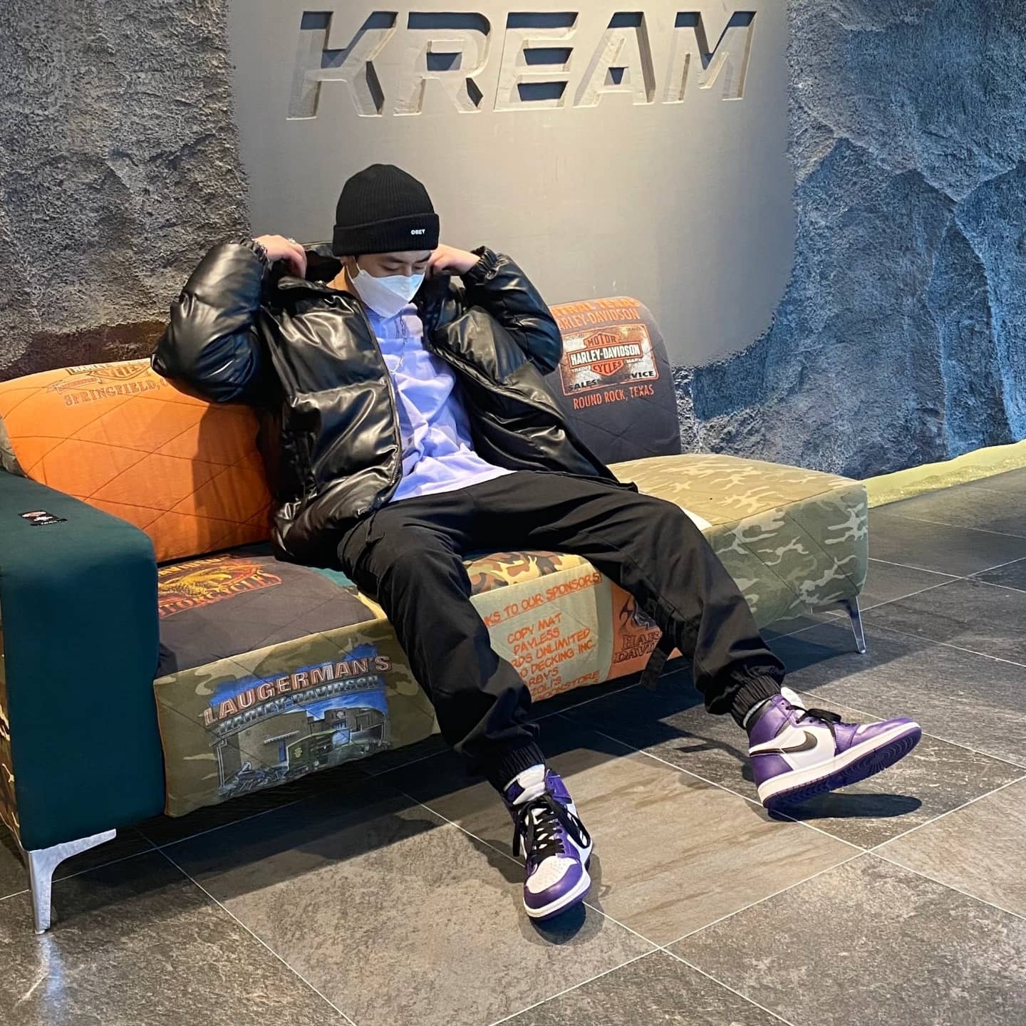 Jordan 1 Retro High OG Court Purple 2020 착용 스타일 - 3
