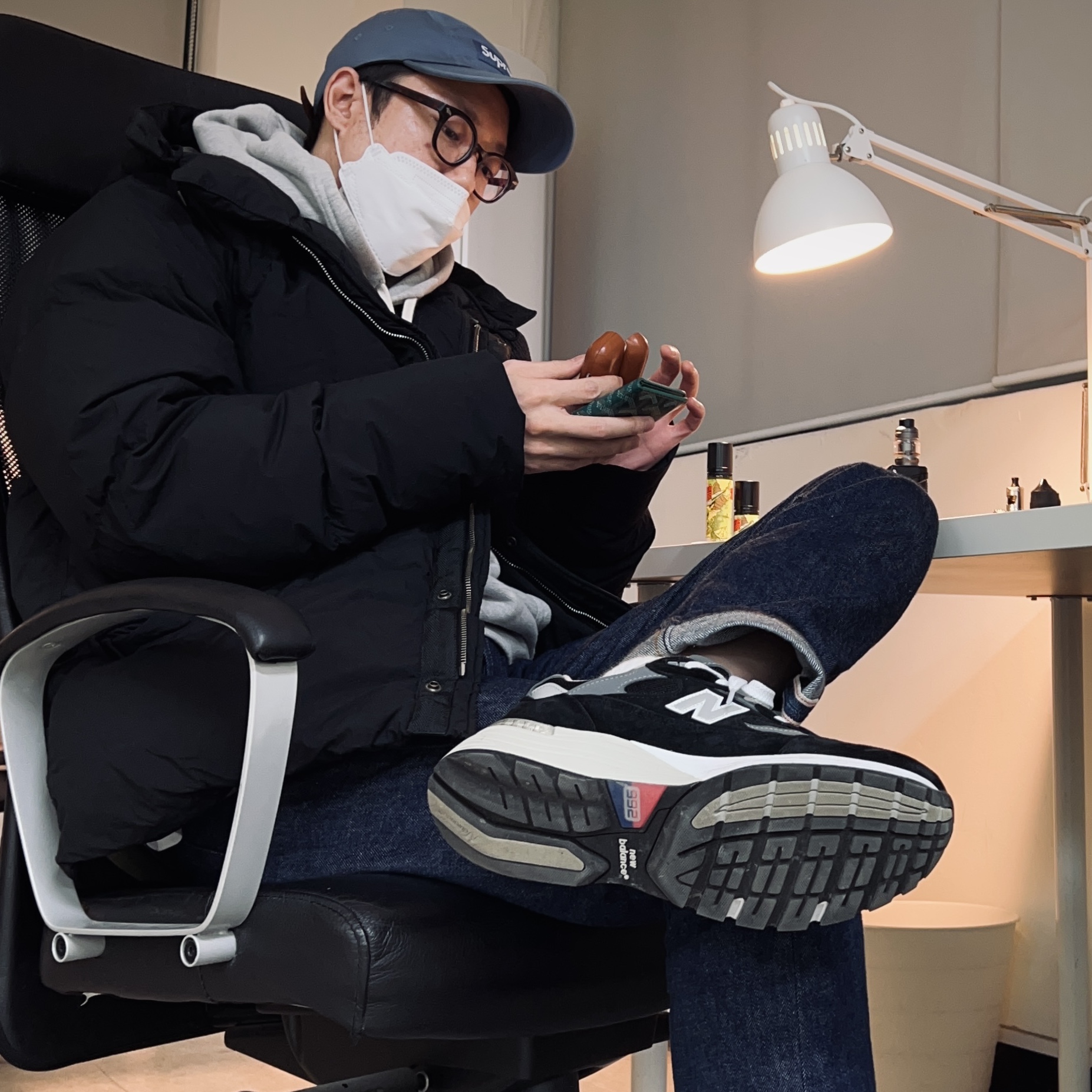 New Balance 992 Made in USA Black Grey, Ten C Artic Down Parka Black 착용 스타일