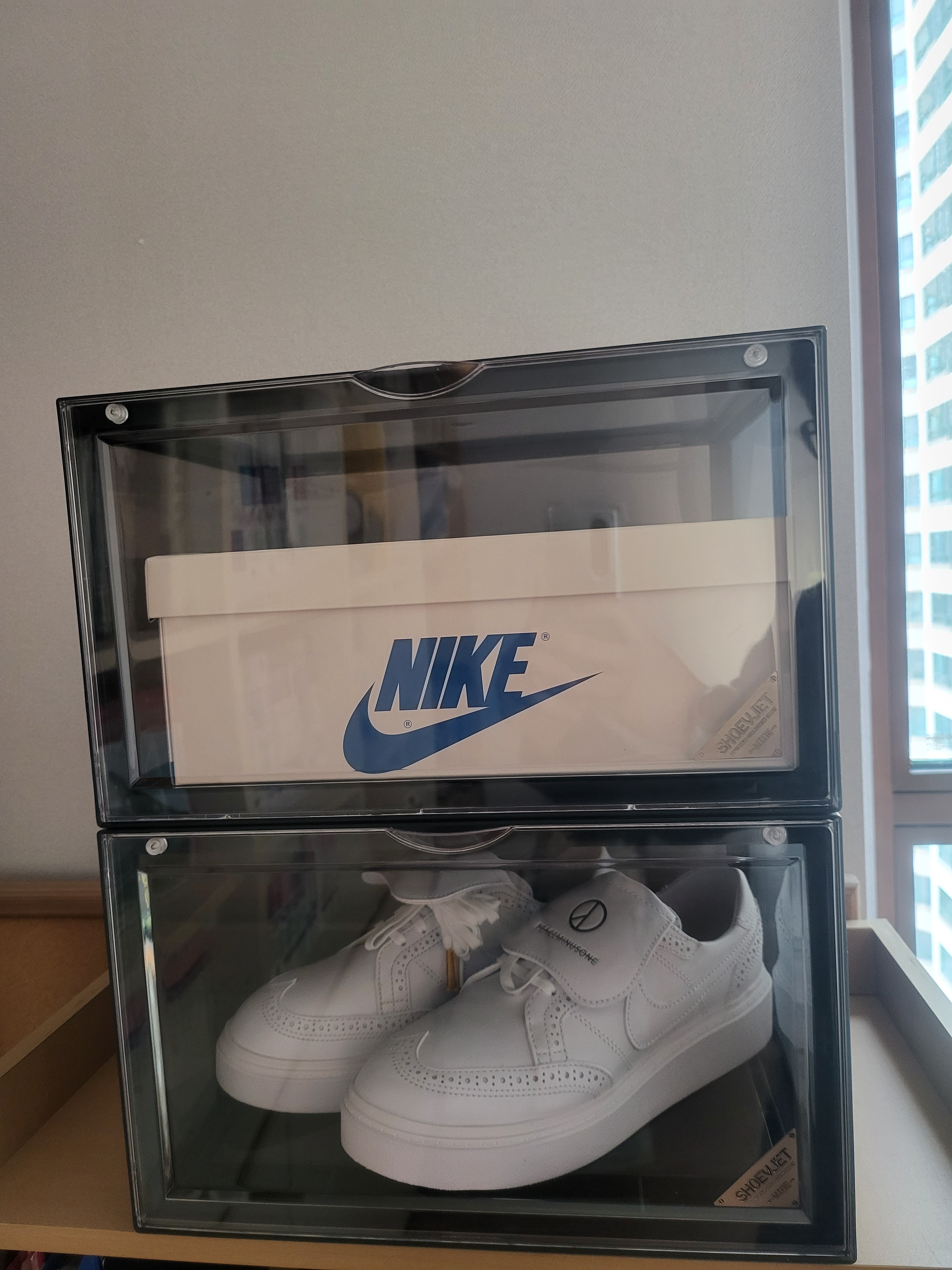 Jordan 1 x Travis Scott x Fragment Retro Low OG SP Military Blue, Nike x Peaceminusone Kwondo1 White 착용 스타일