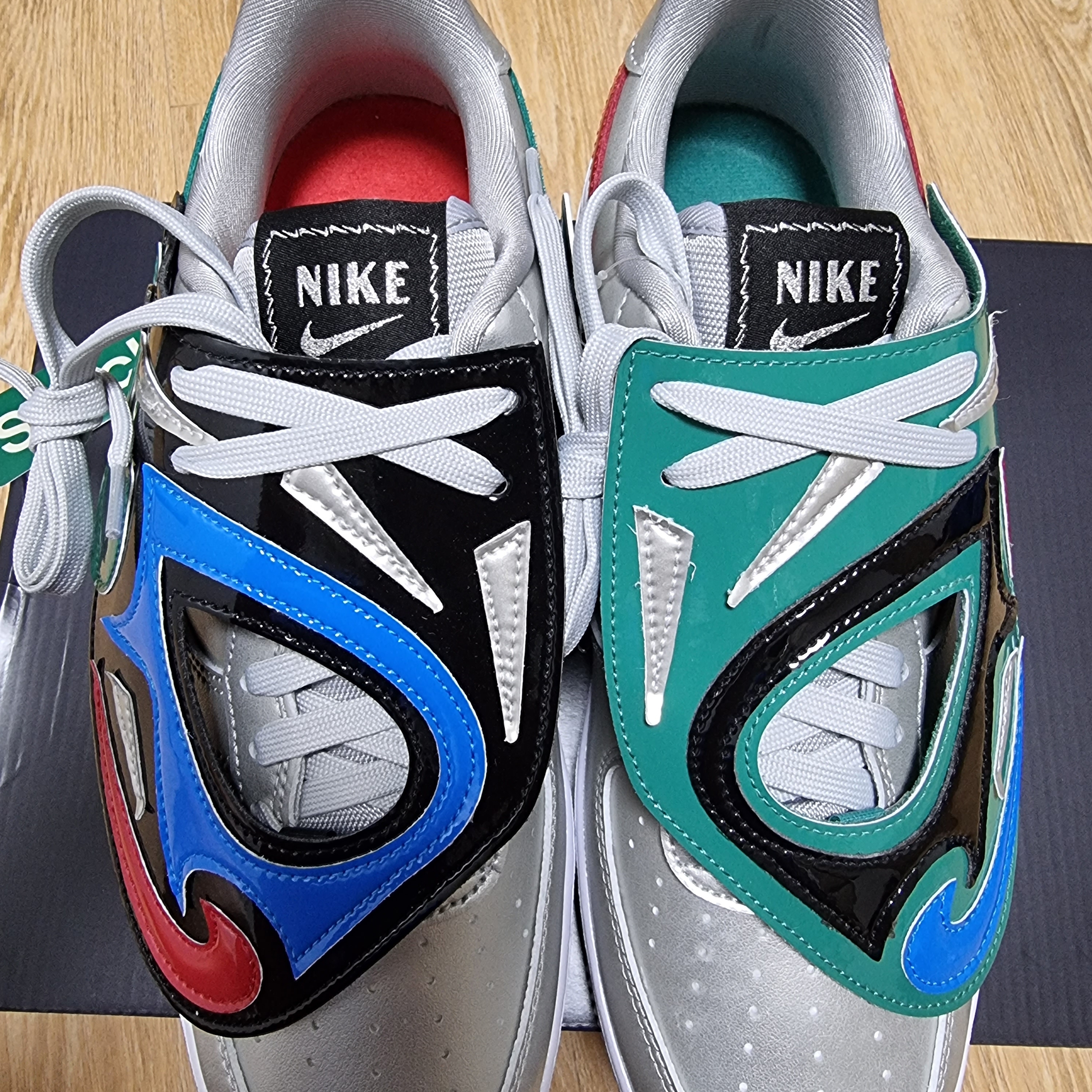 Nike Air Force 1 '07 LV8 Lucha Libre 착용 스타일 - 1