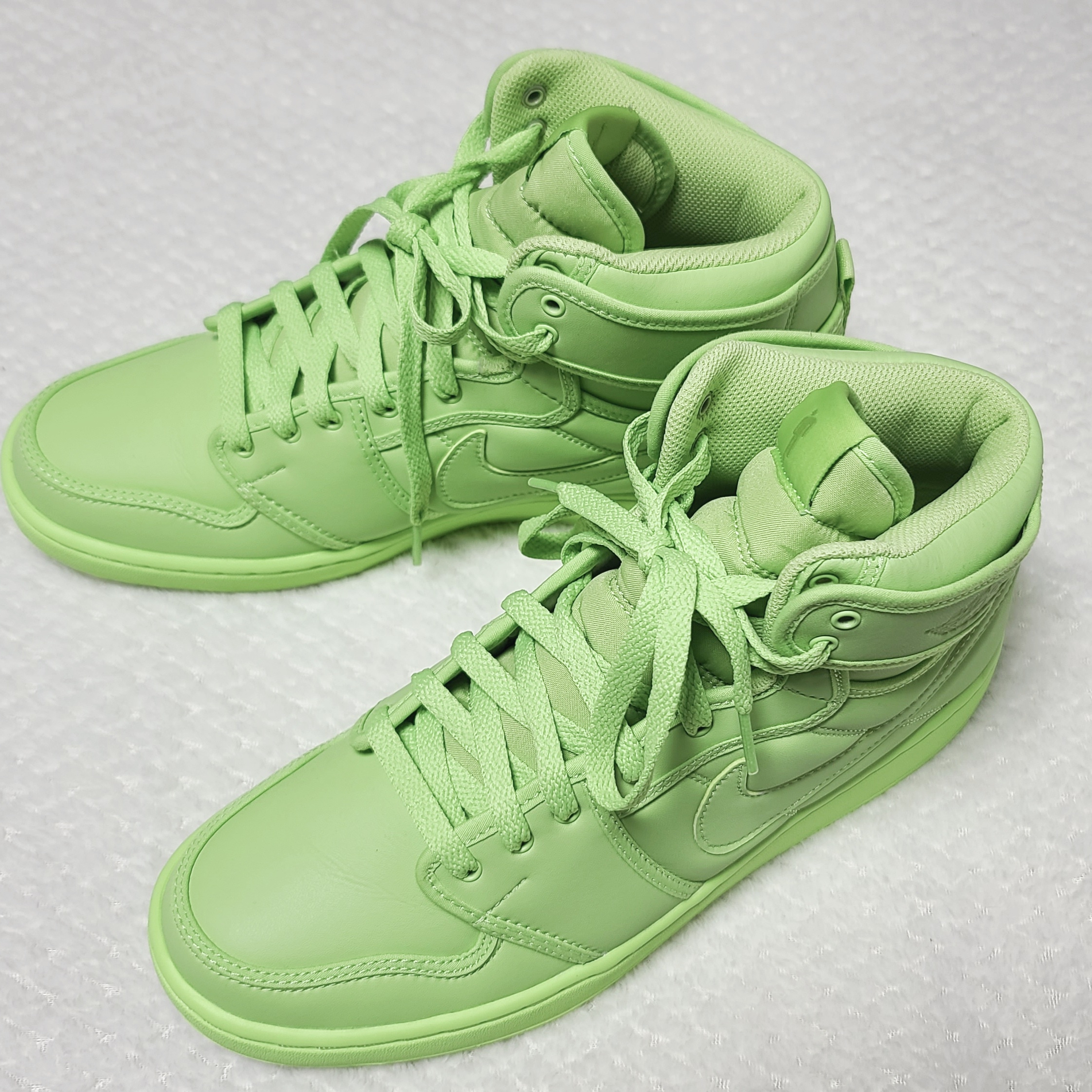 (W) Jordan 1 x Billie Eilish KO SP Lime Green 착용 스타일 - 3