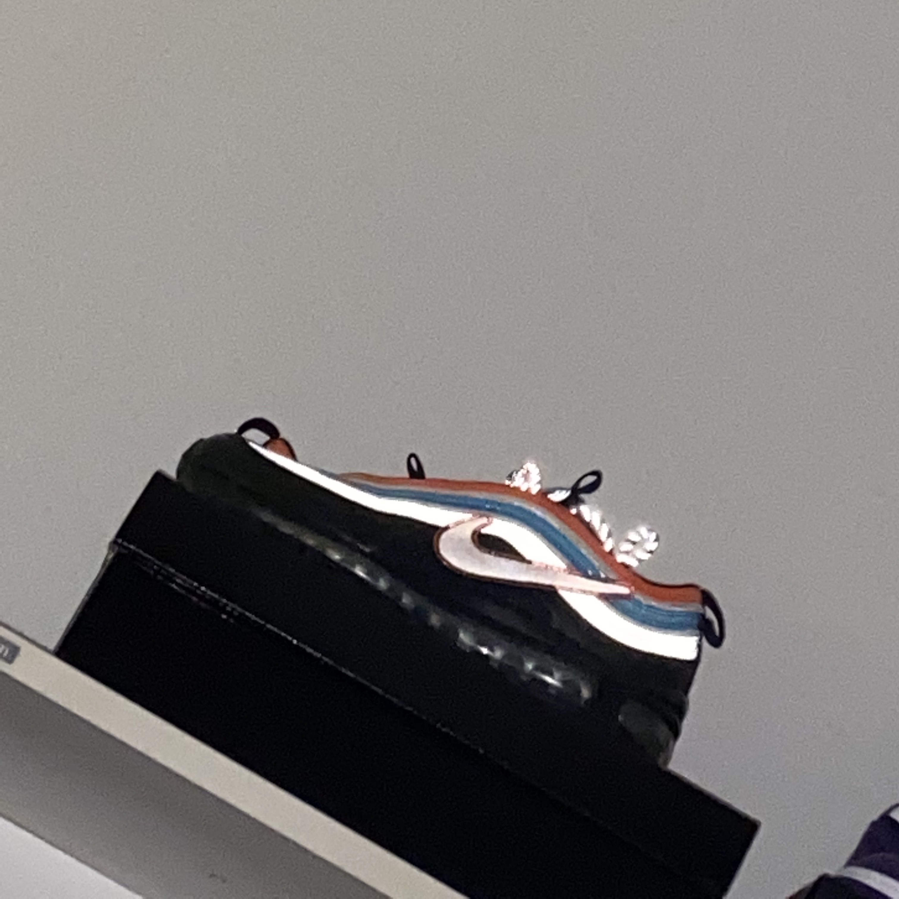 Nike Air Max 97 Neon Seoul 착용 스타일
