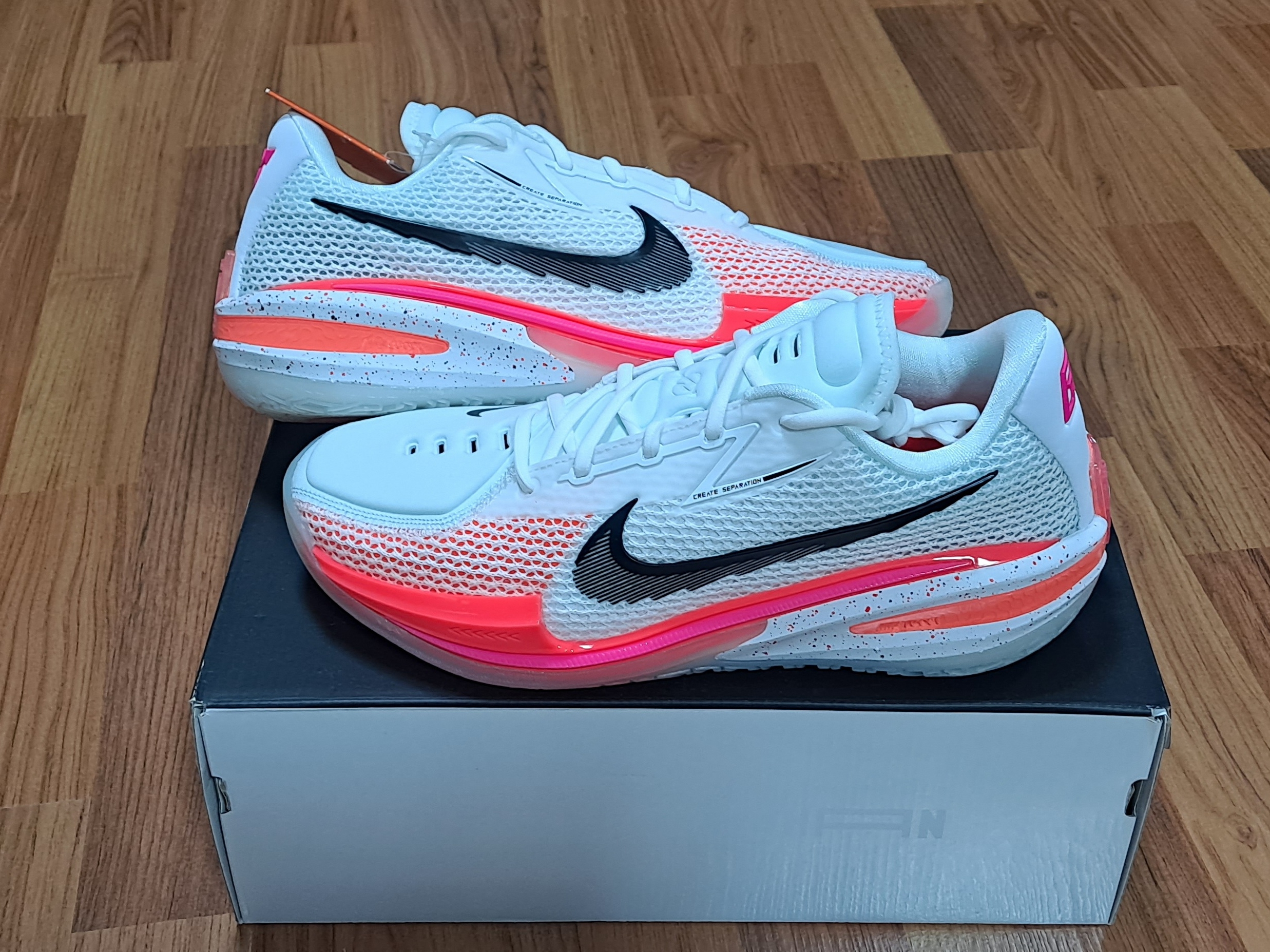Nike Air Zoom GT Cut Bright Crimson 착용 스타일 - 2