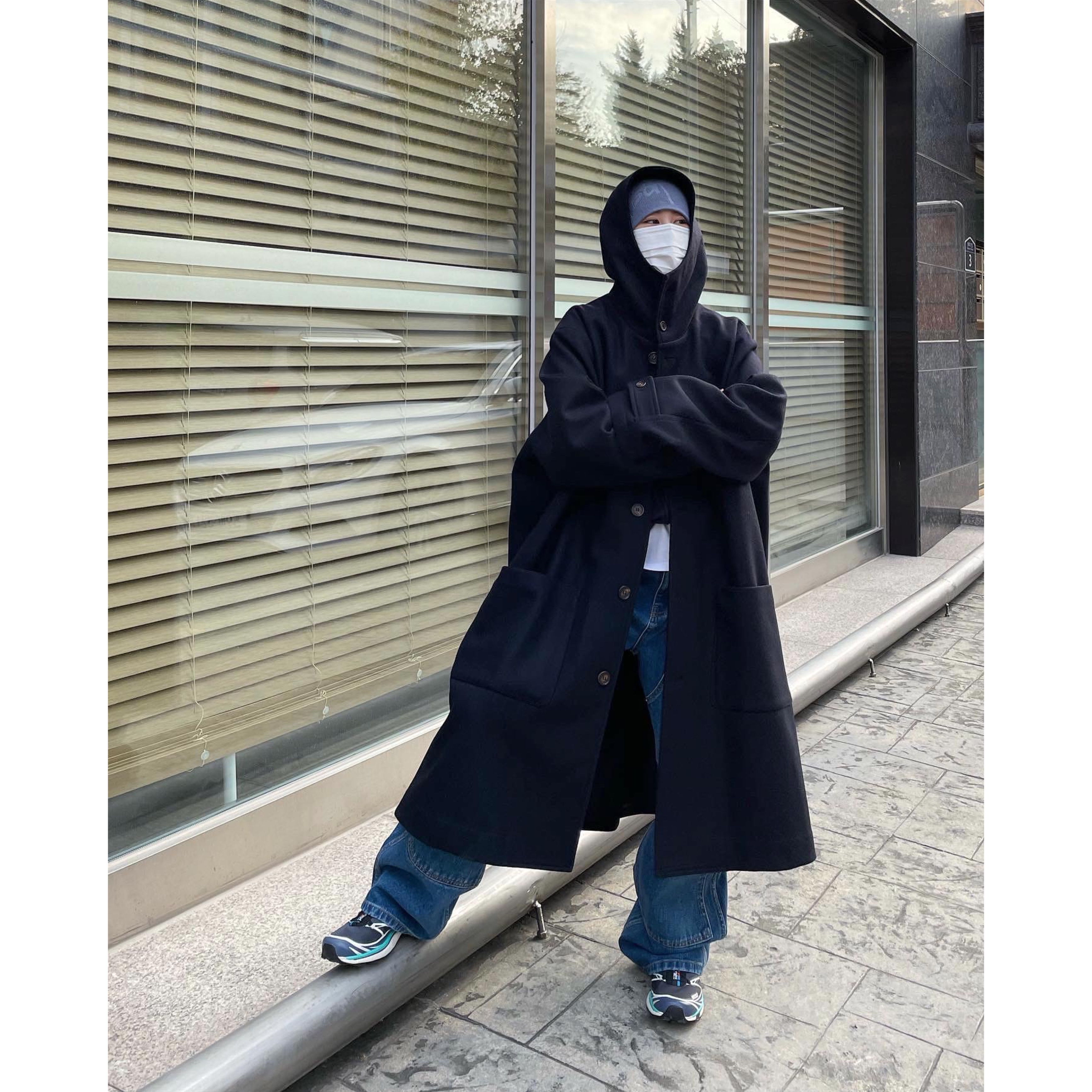 Stussy Debossed Stock Logo Beanie Blue 착용 스타일 - 1