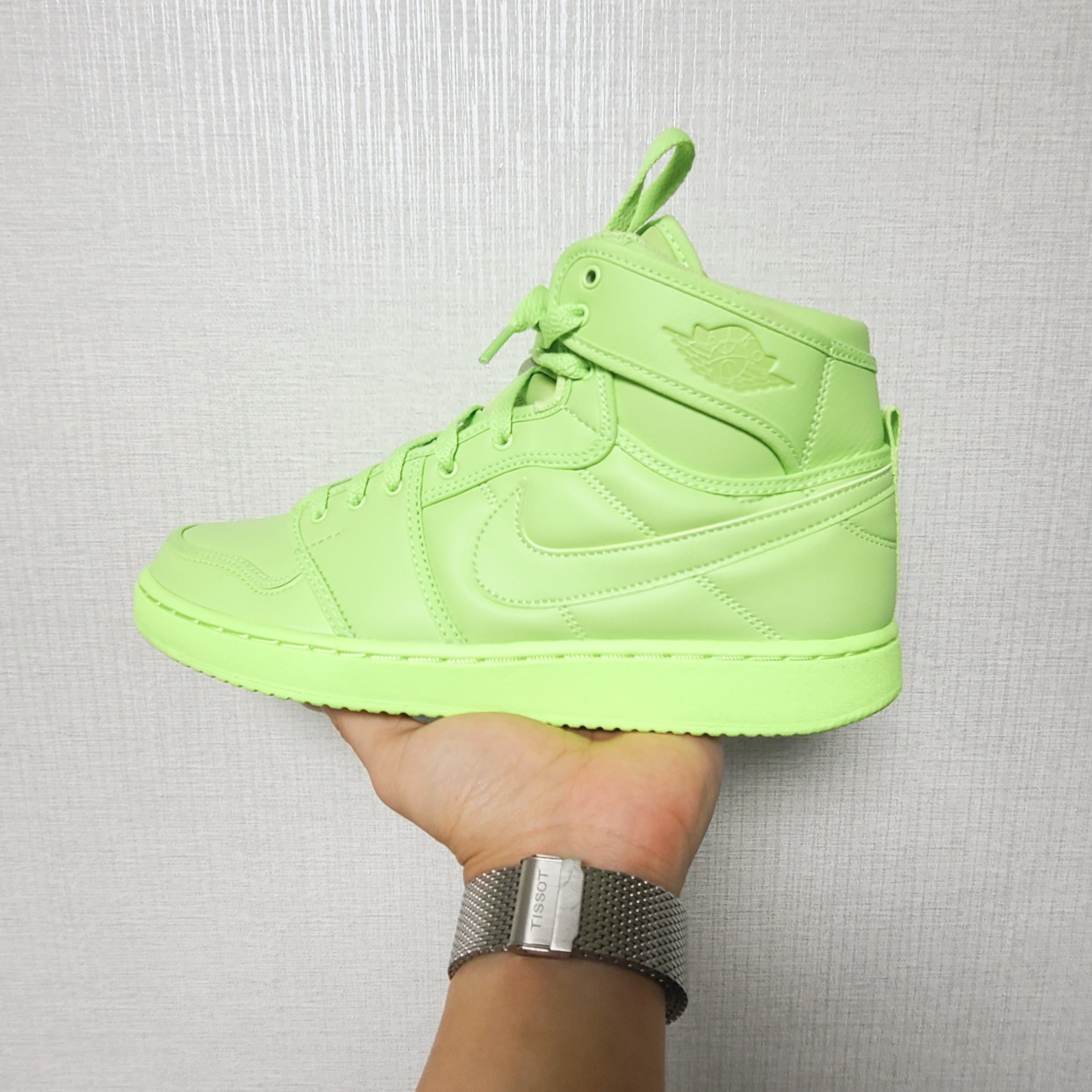 (W) Jordan 1 x Billie Eilish KO SP Lime Green 착용 스타일 - 1