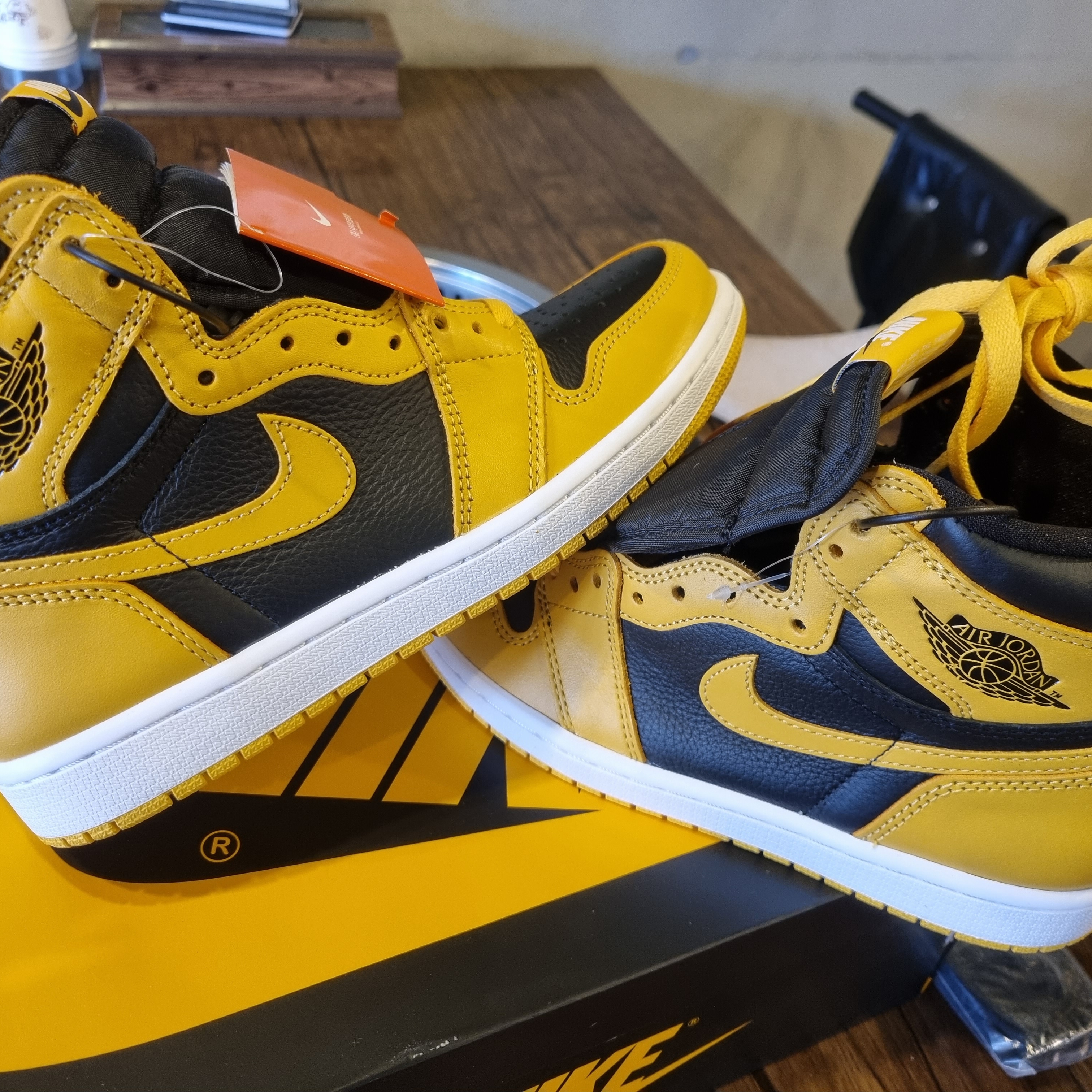 Jordan 1 Retro High OG Pollen 착용 스타일