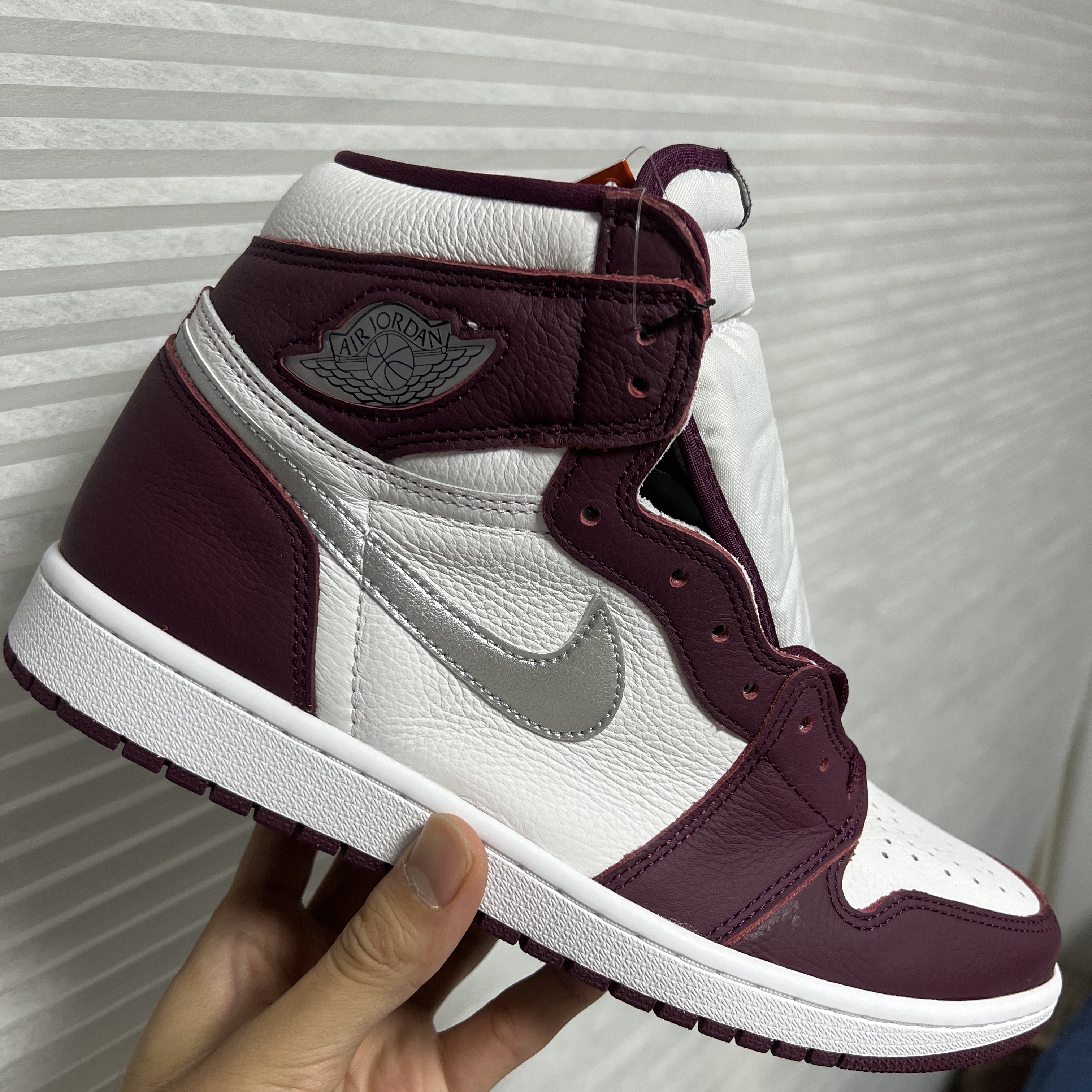 Jordan 1 Retro High OG Bordeaux 착용 스타일