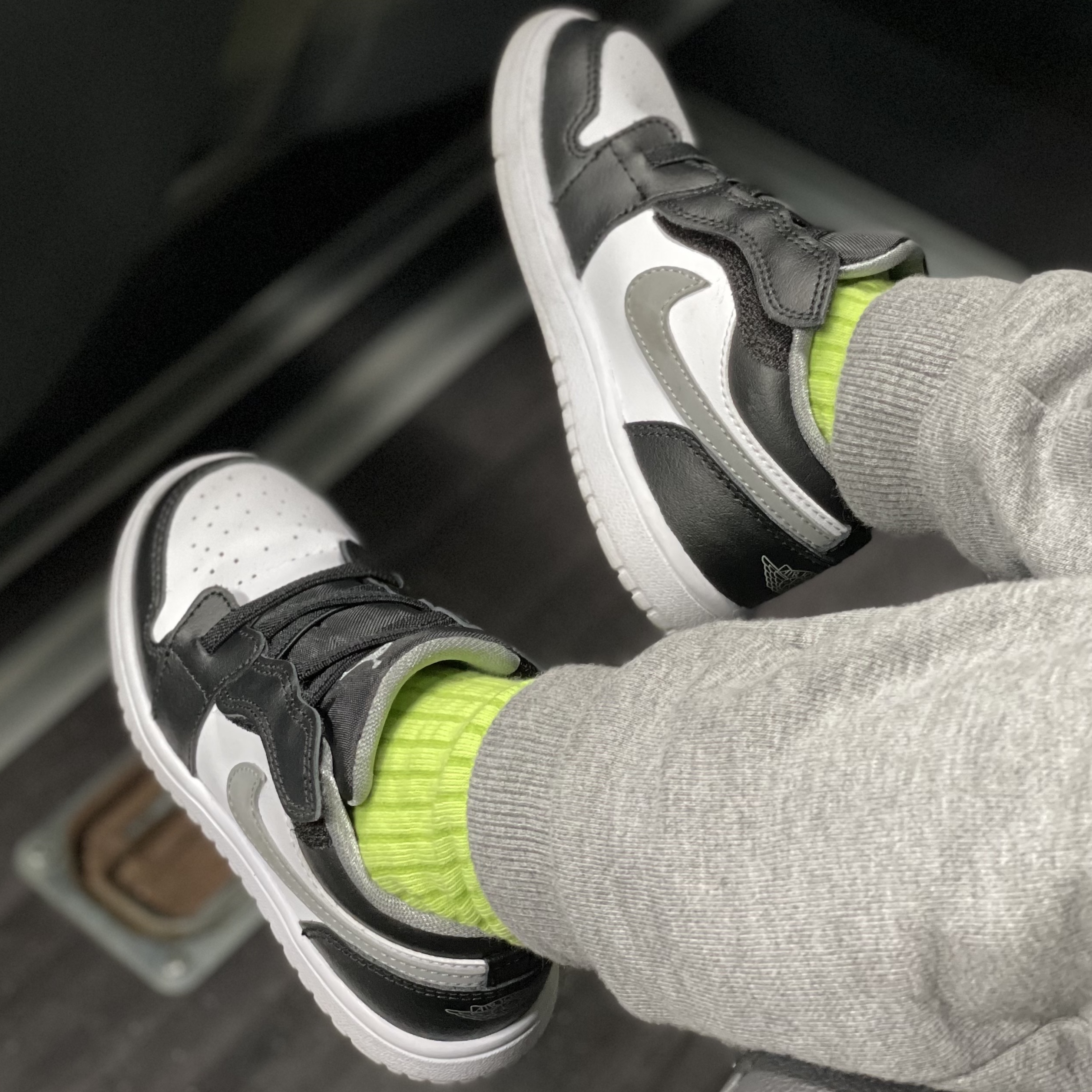 (TD) Jordan 1 Low Alt Black Particle Grey 착용 스타일